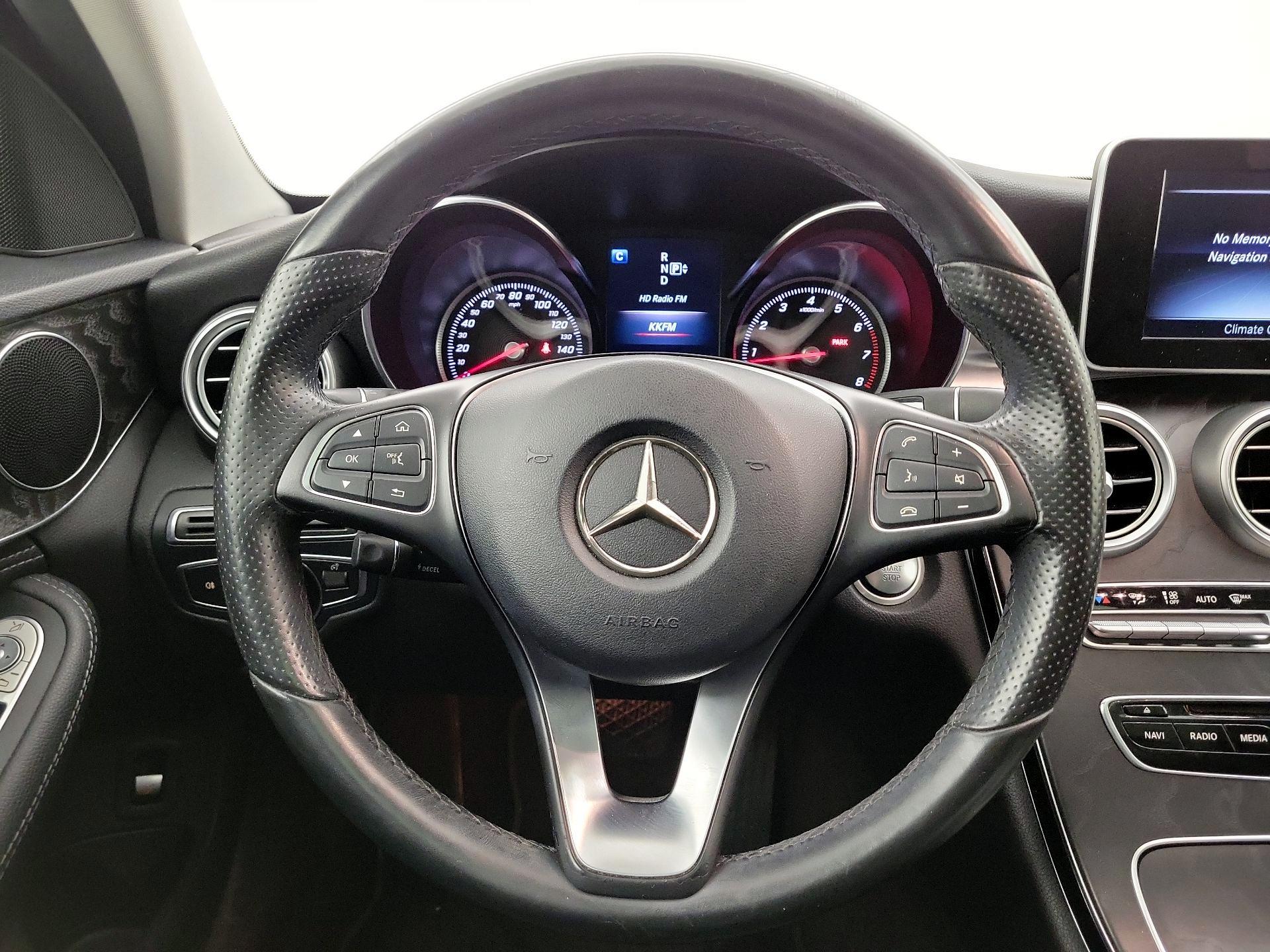 Thumbnail: 2015 Mercedes-Benz C-Class - 10