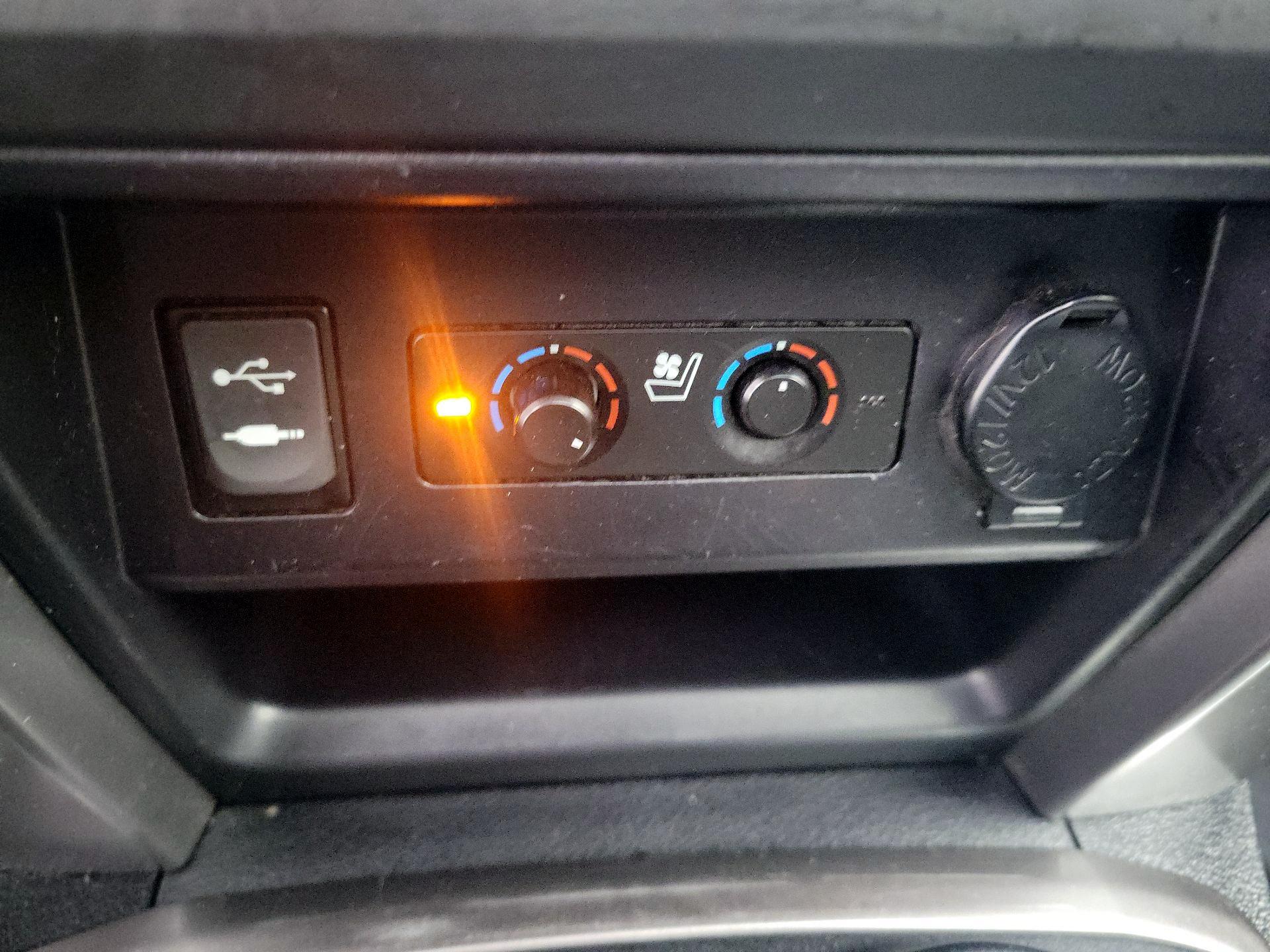 Thumbnail: 2014 Toyota 4Runner - 19