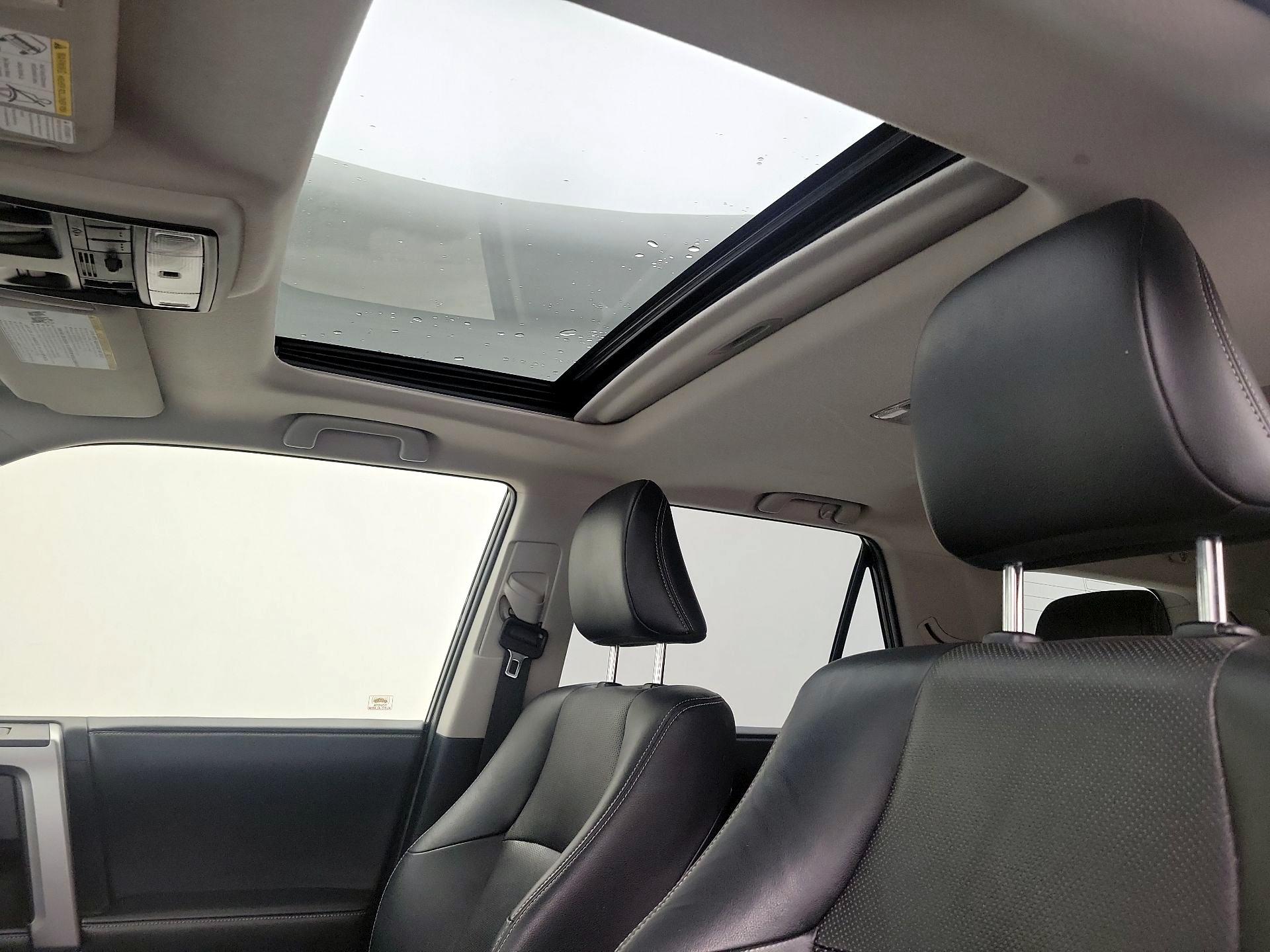 Thumbnail: 2014 Toyota 4Runner - 20