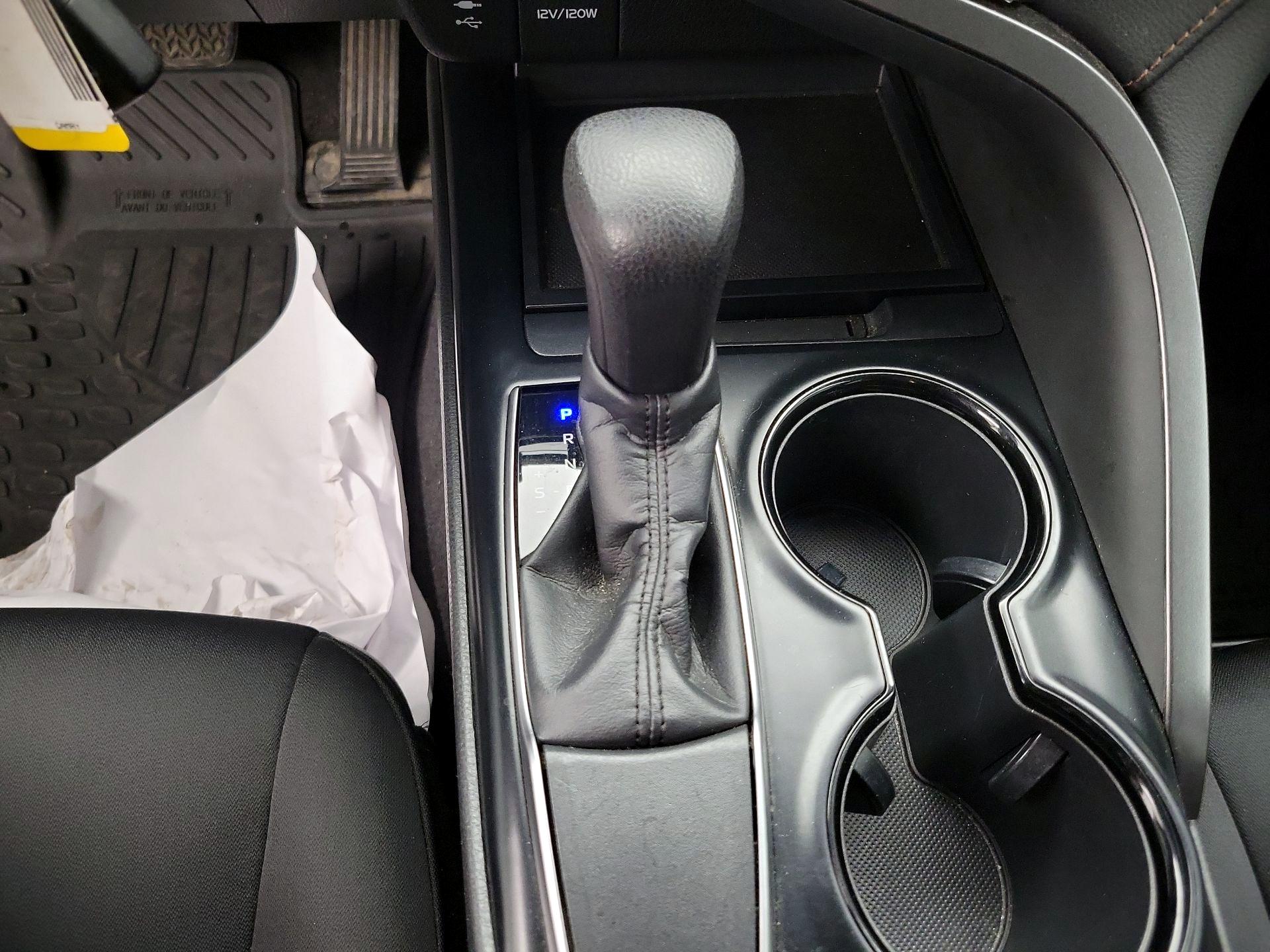 Thumbnail: 2018 Toyota Camry - 17