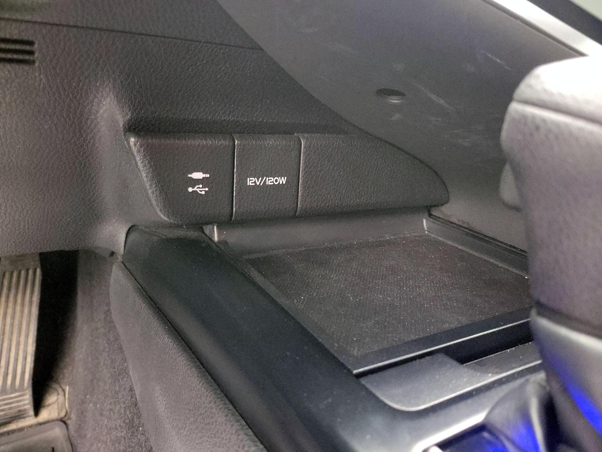 Thumbnail: 2018 Toyota Camry - 18