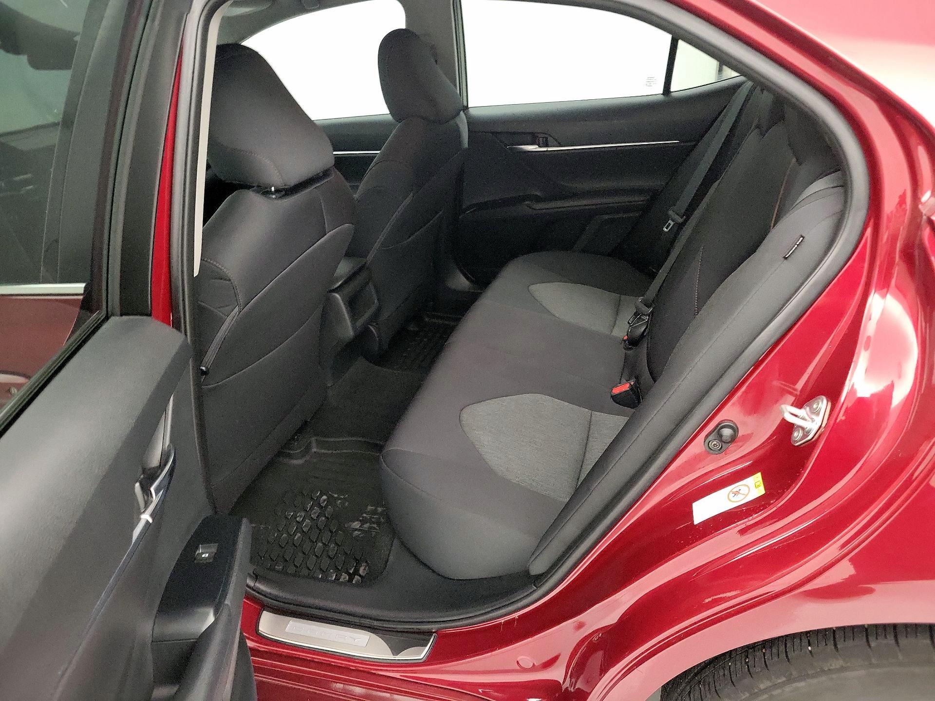 Thumbnail: 2018 Toyota Camry - 19