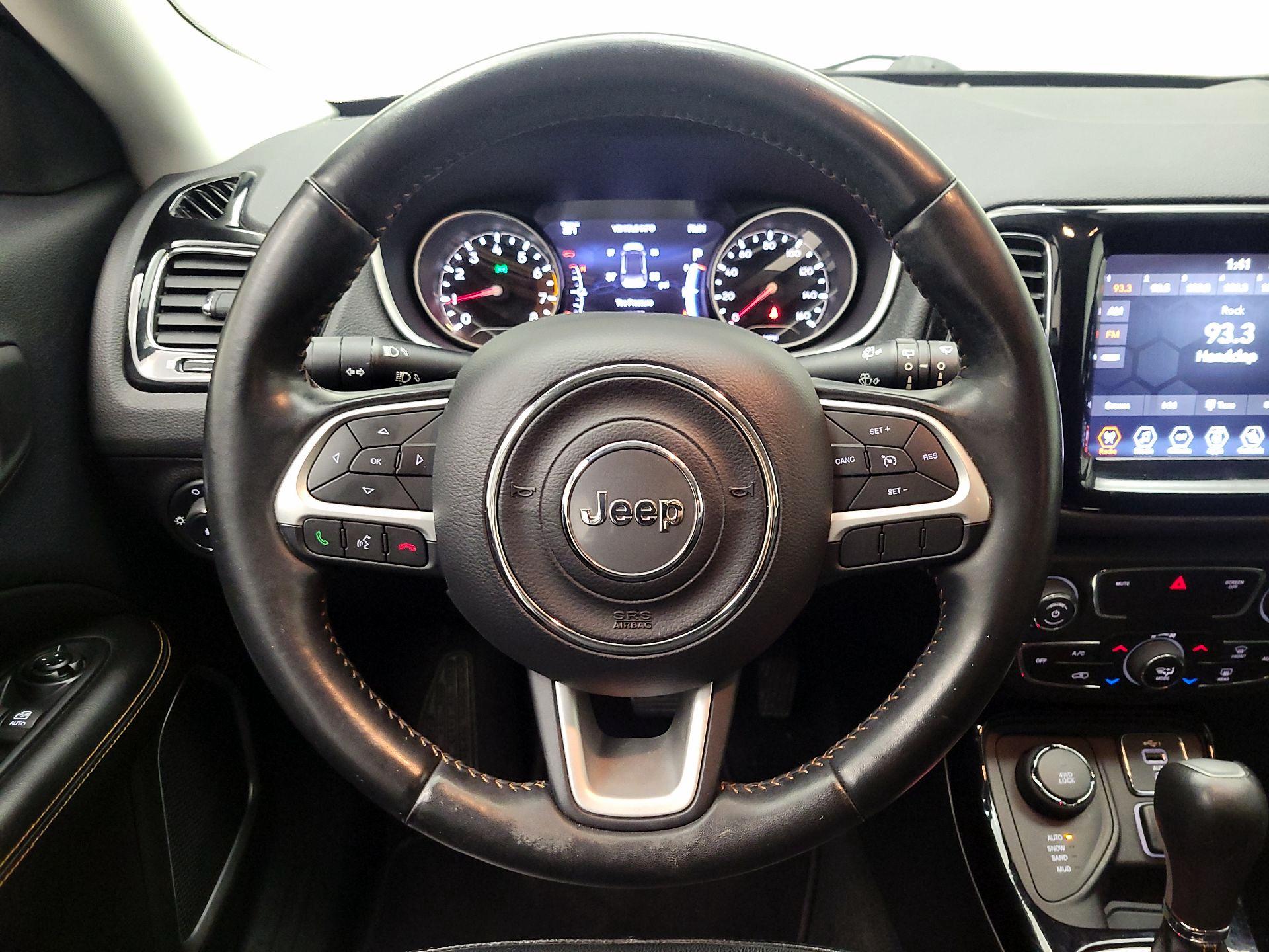 Thumbnail: 2020 Jeep Compass - 10