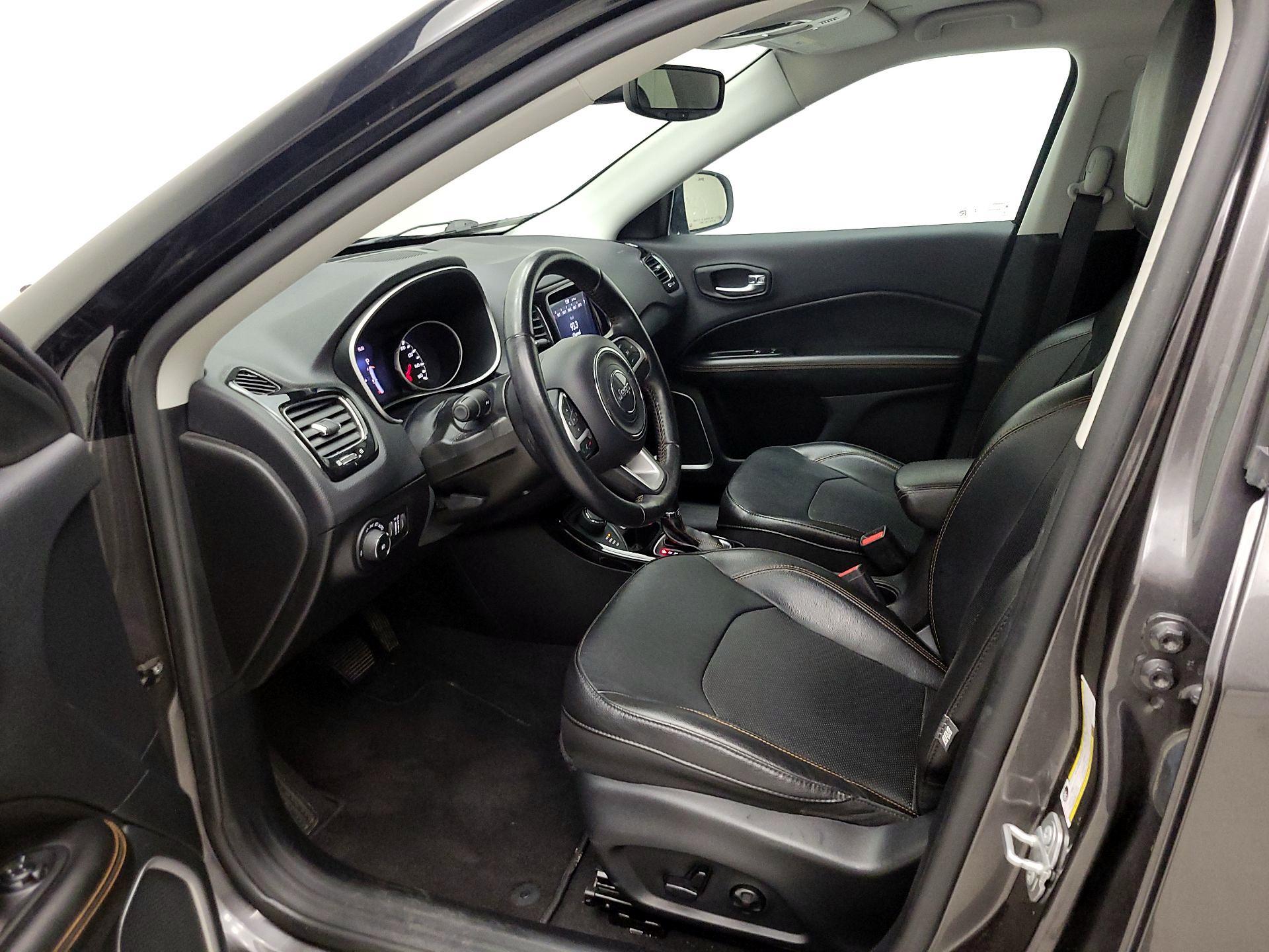 Thumbnail: 2020 Jeep Compass - 11