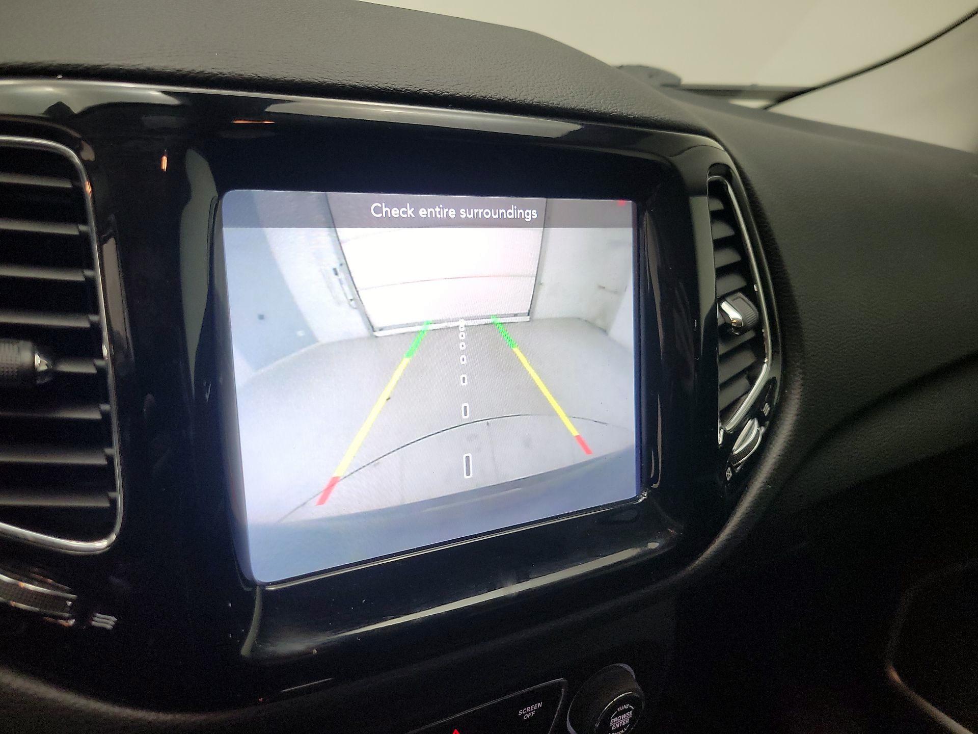 Thumbnail: 2020 Jeep Compass - 14