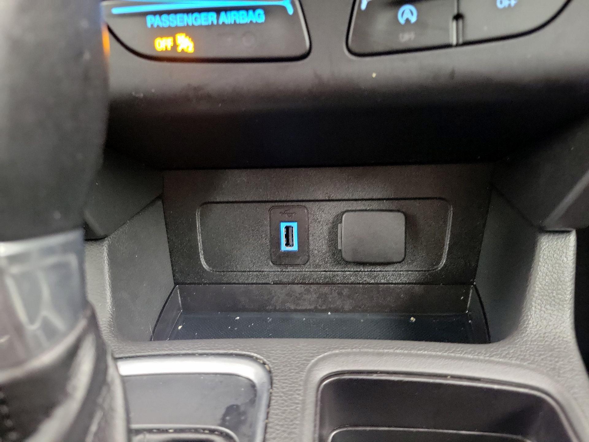 Thumbnail: 2017 Ford Escape - 18