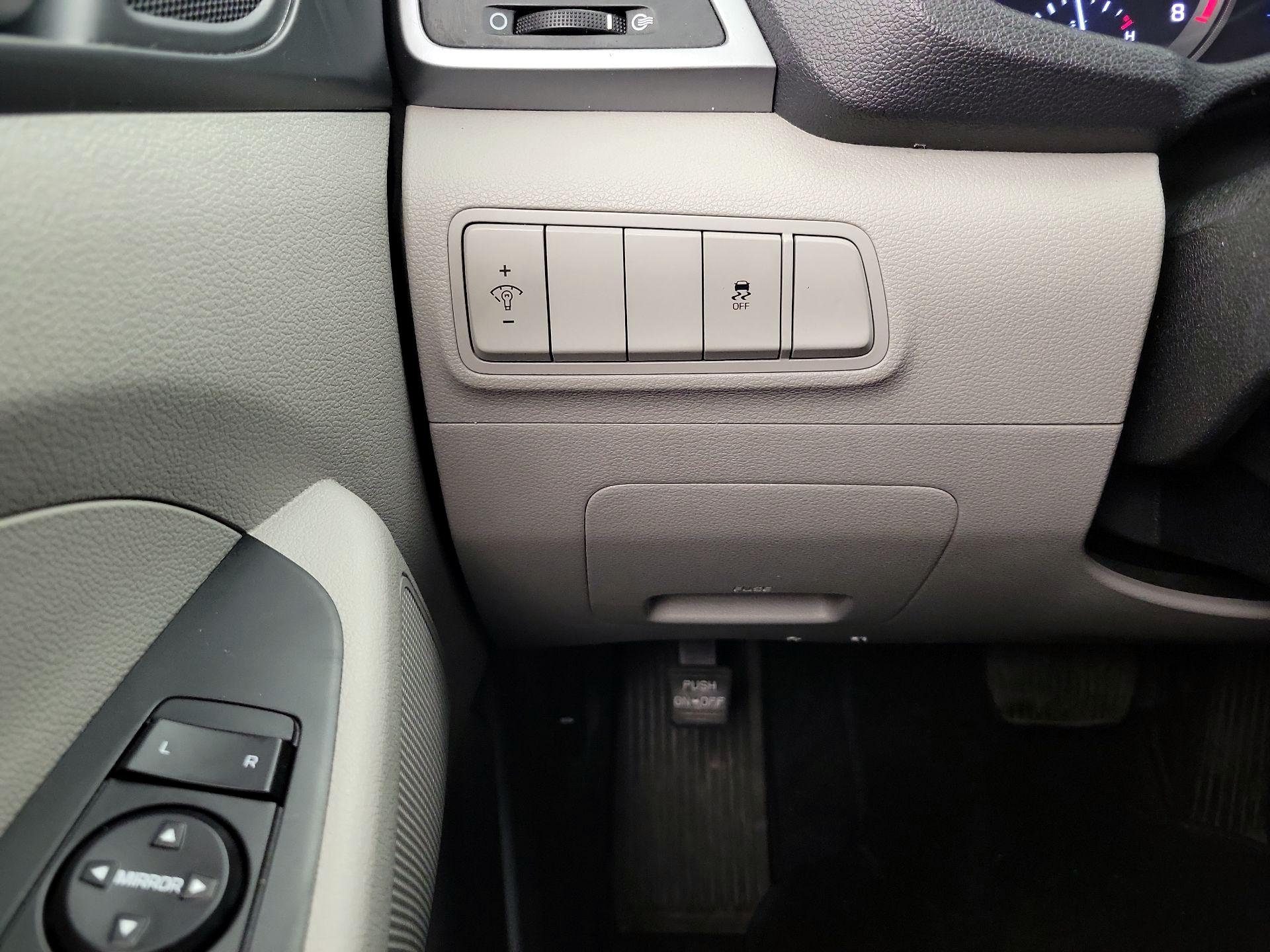 Thumbnail: 2016 Hyundai Tucson - 13