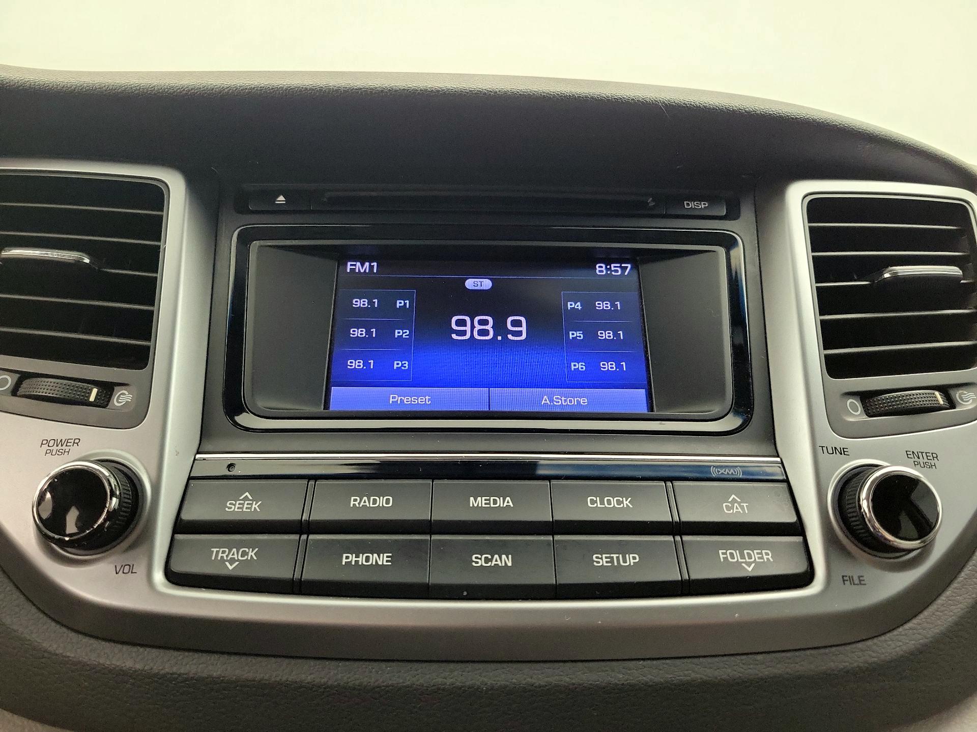 Thumbnail: 2016 Hyundai Tucson - 15