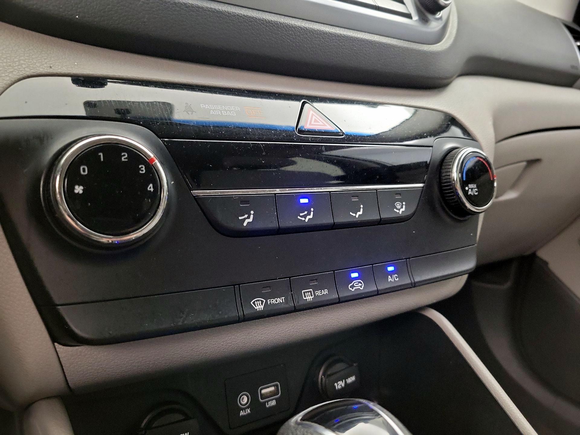 Thumbnail: 2016 Hyundai Tucson - 16