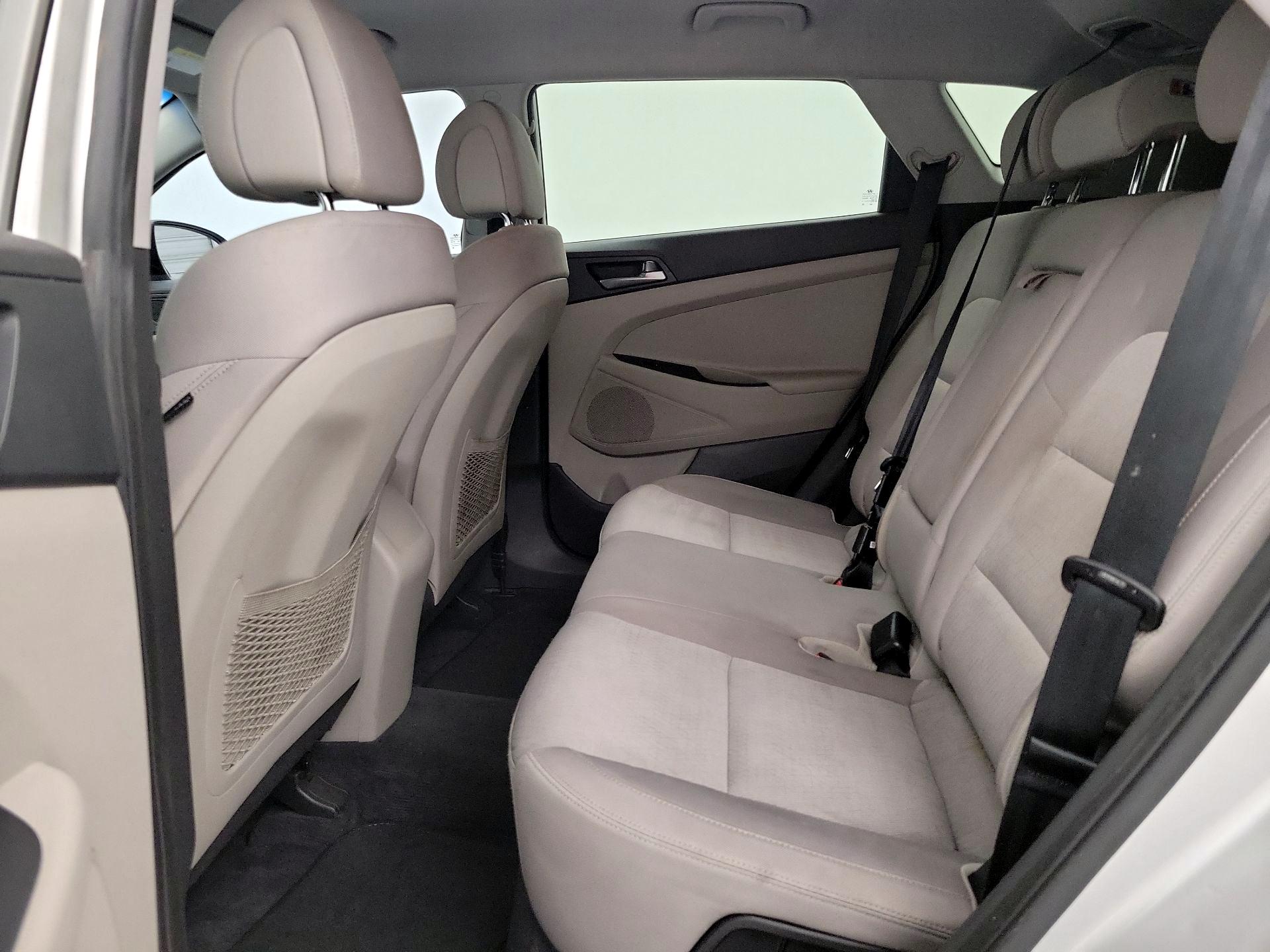 Thumbnail: 2016 Hyundai Tucson - 19