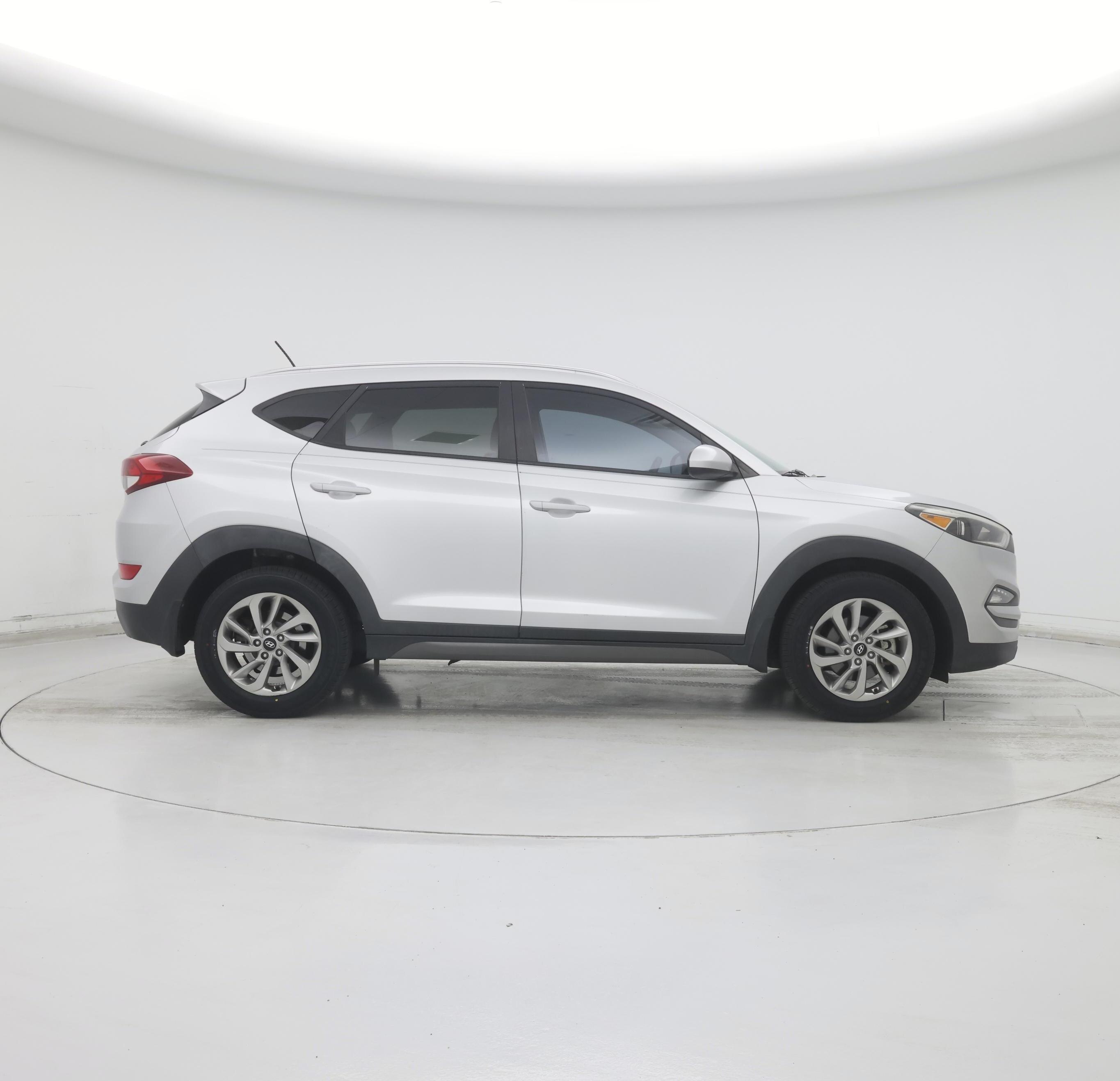 Thumbnail: 2016 Hyundai Tucson - 7