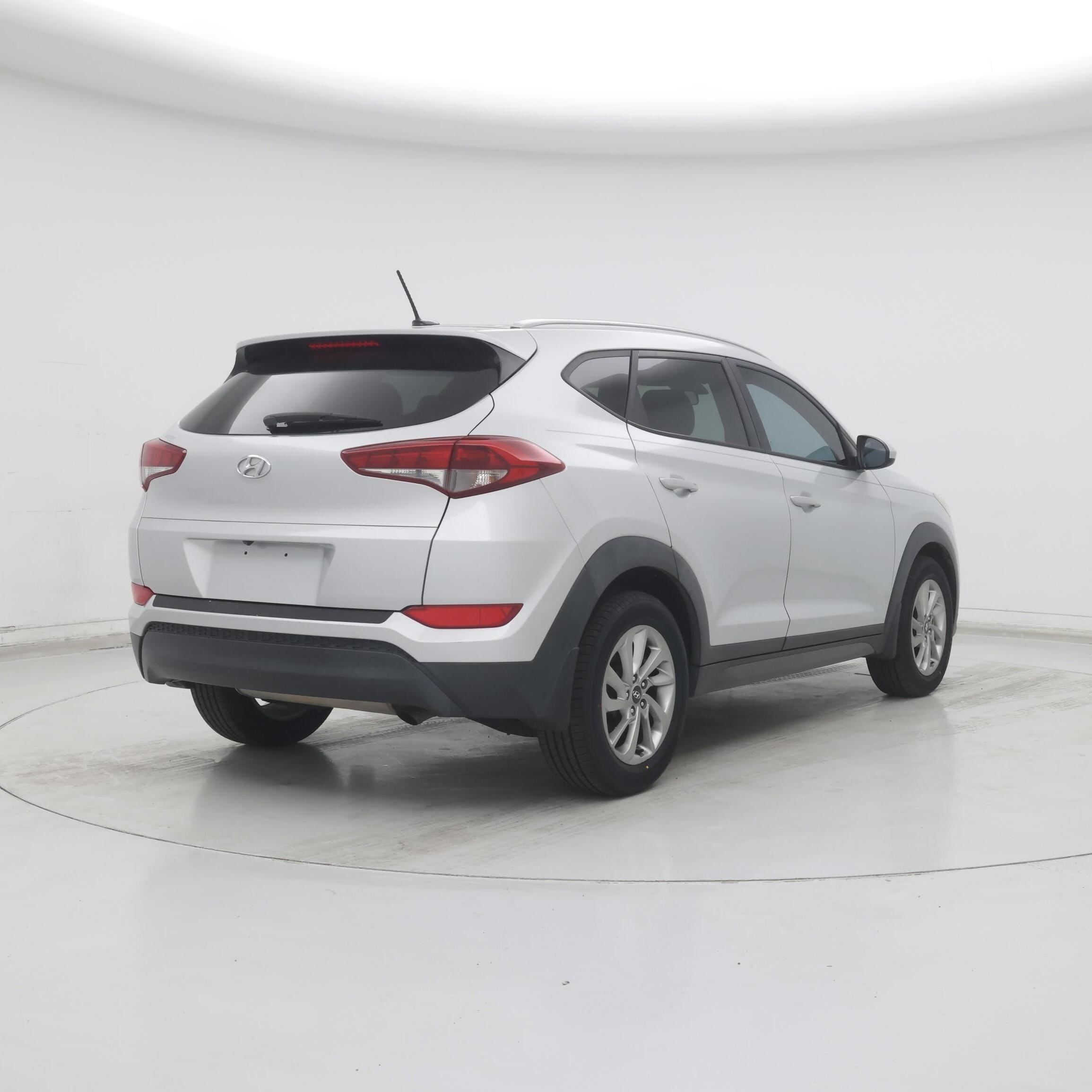 Thumbnail: 2016 Hyundai Tucson - 8