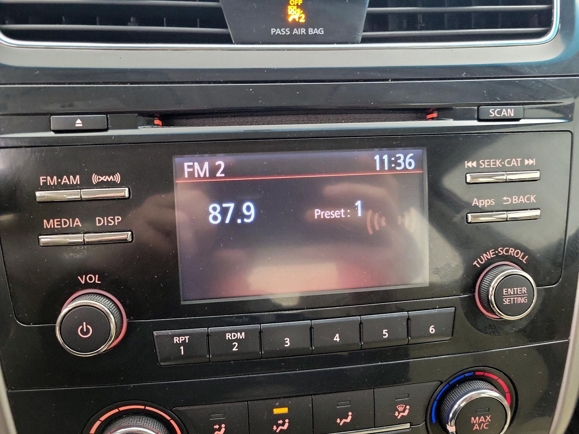 Thumbnail: 2015 Nissan Altima - 15