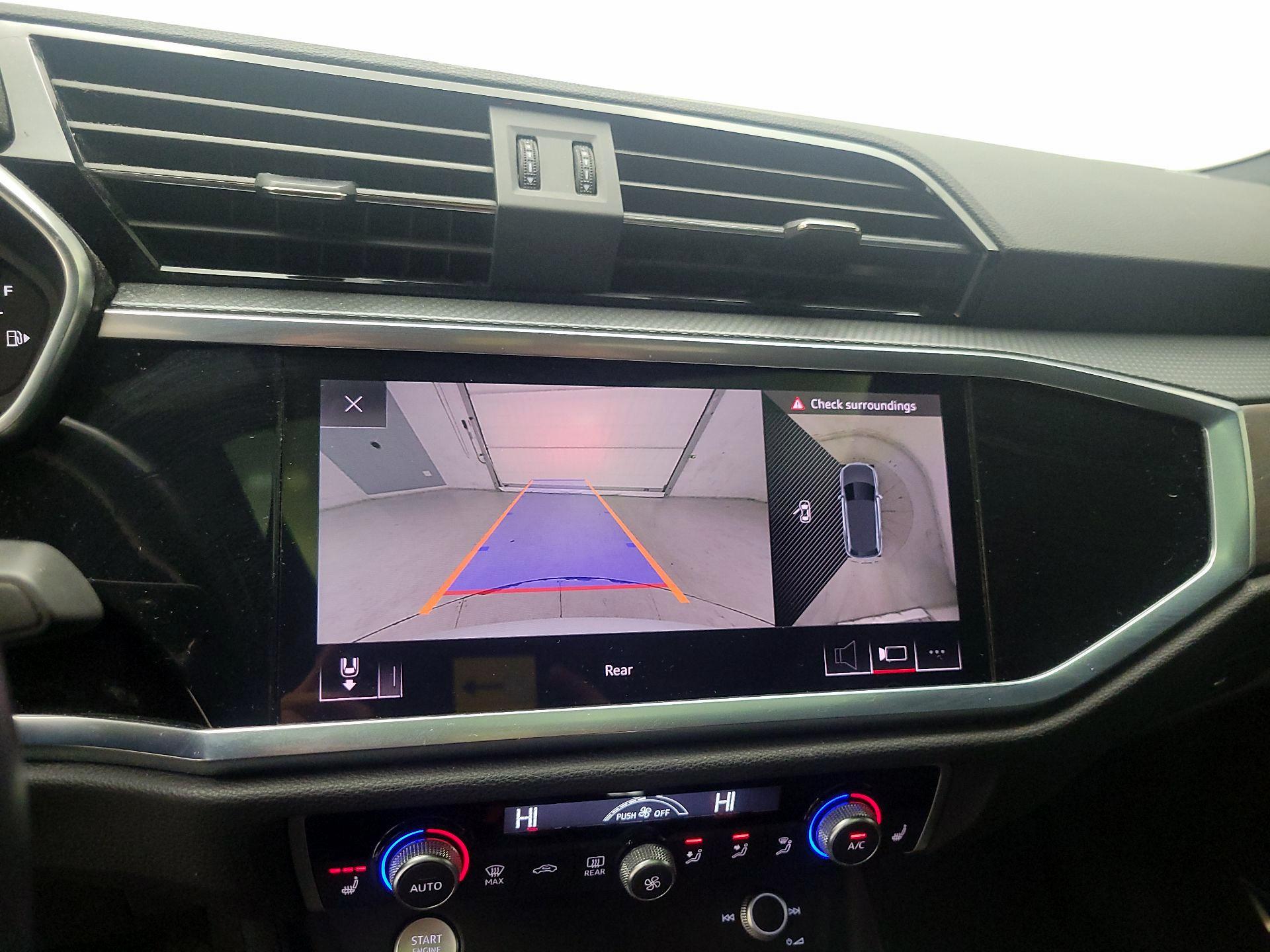 Thumbnail: 2020 Audi Q3 - 15