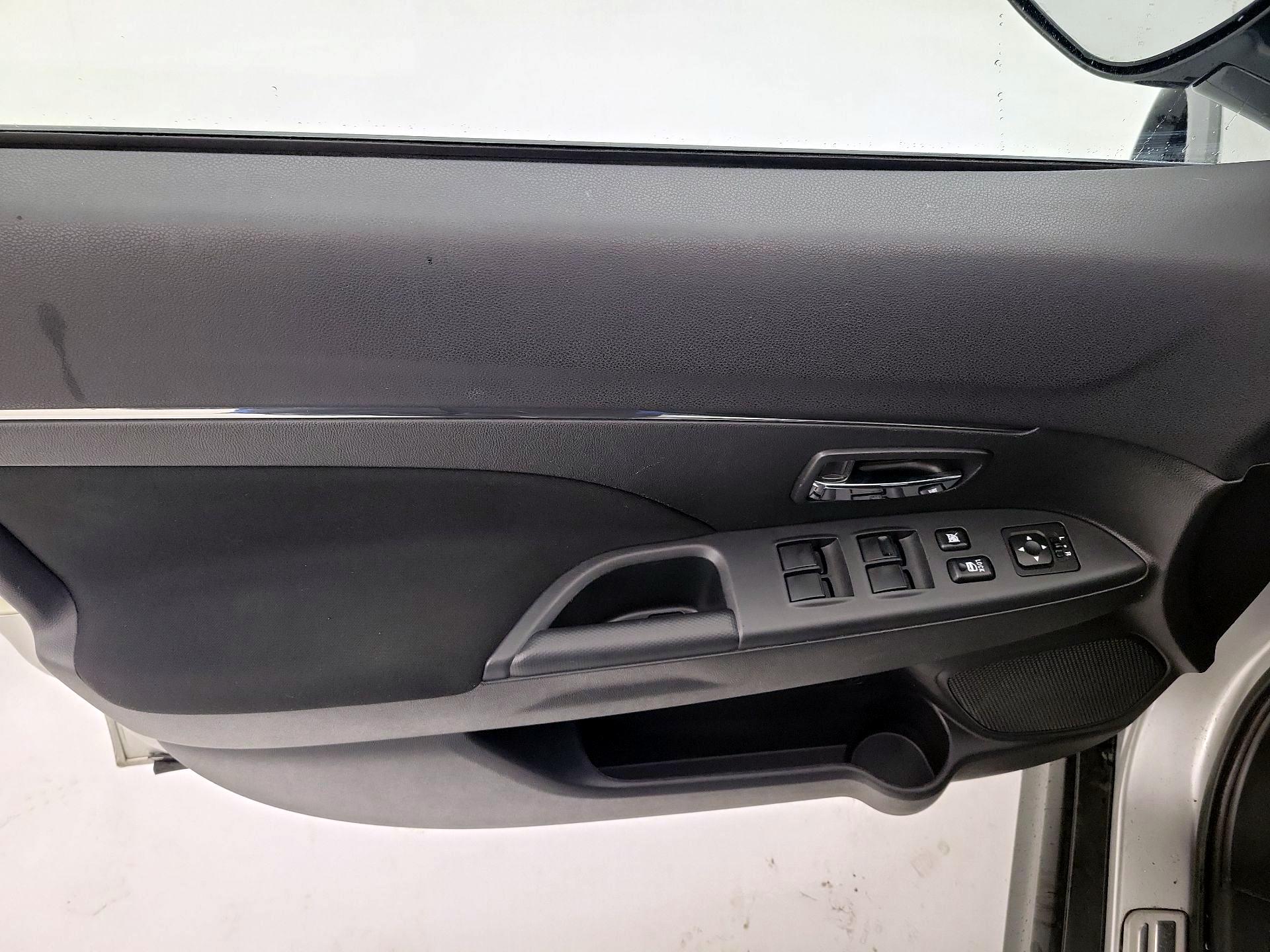 Thumbnail: 2018 Mitsubishi Outlander Sport - 12