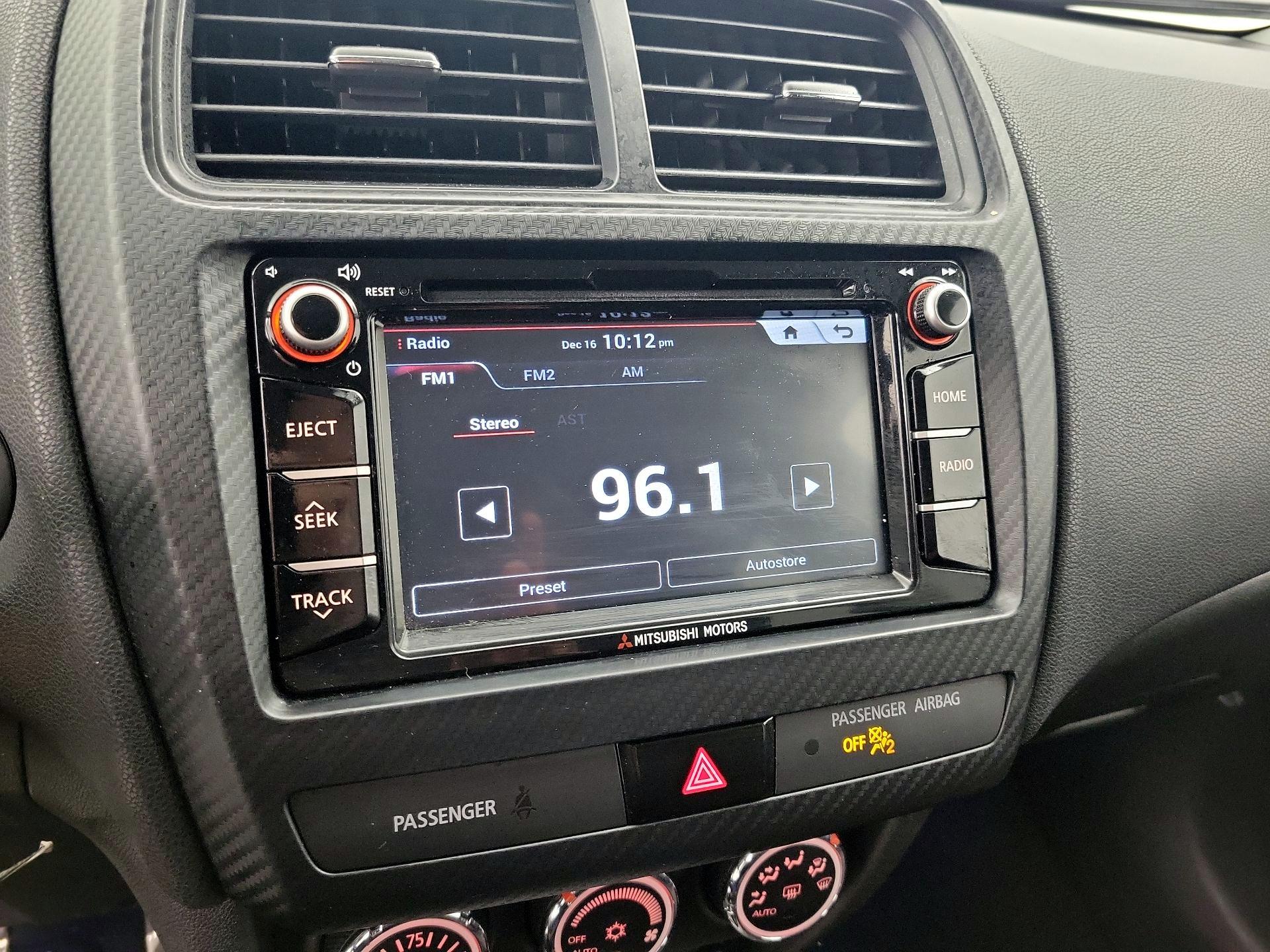 Thumbnail: 2018 Mitsubishi Outlander Sport - 15