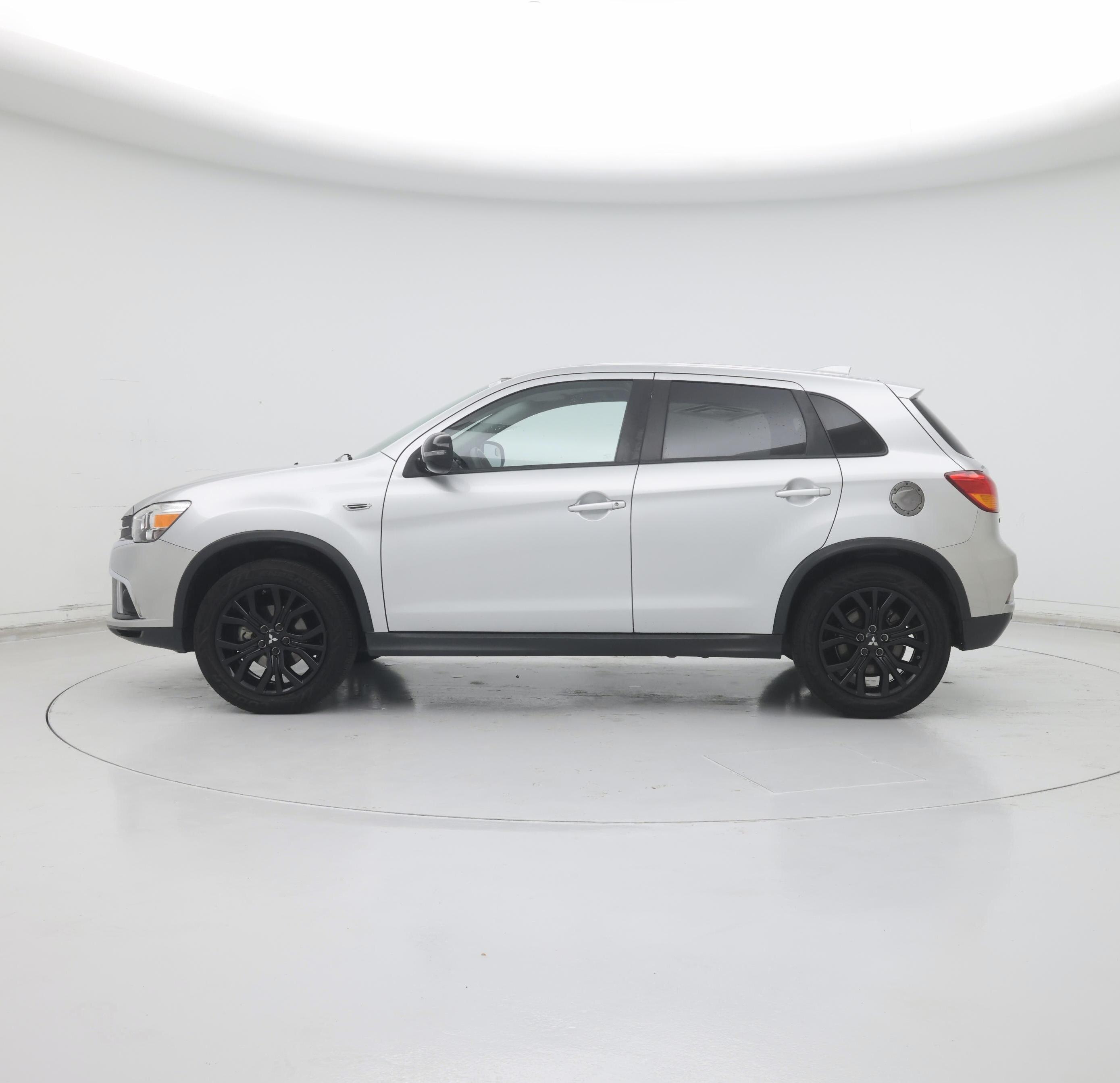 Thumbnail: 2018 Mitsubishi Outlander Sport - 3