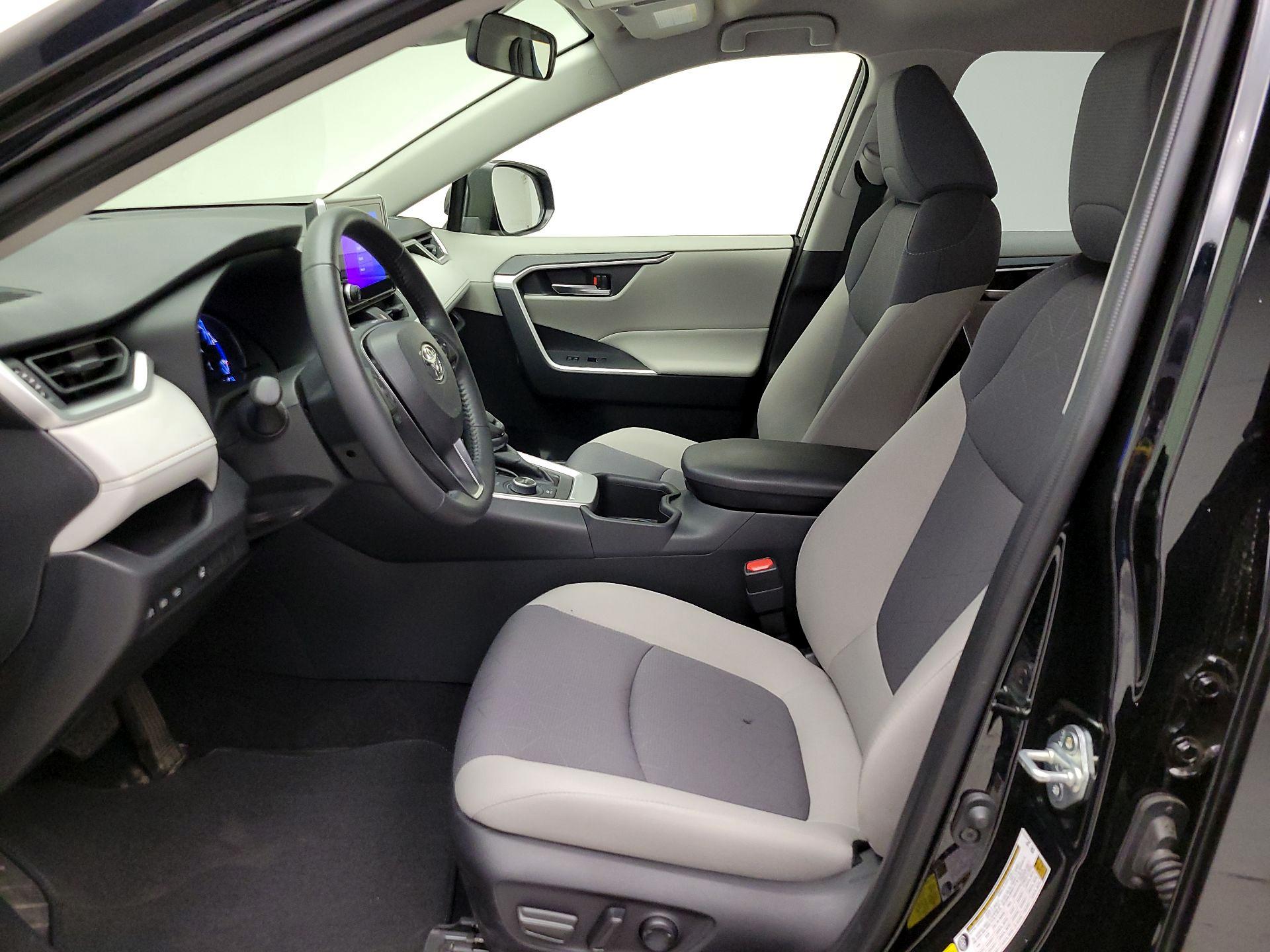 Thumbnail: 2025 Toyota RAV4 - 11