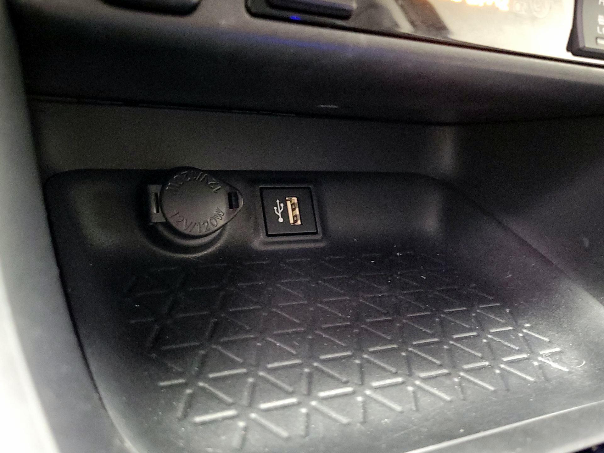 Thumbnail: 2025 Toyota RAV4 - 18