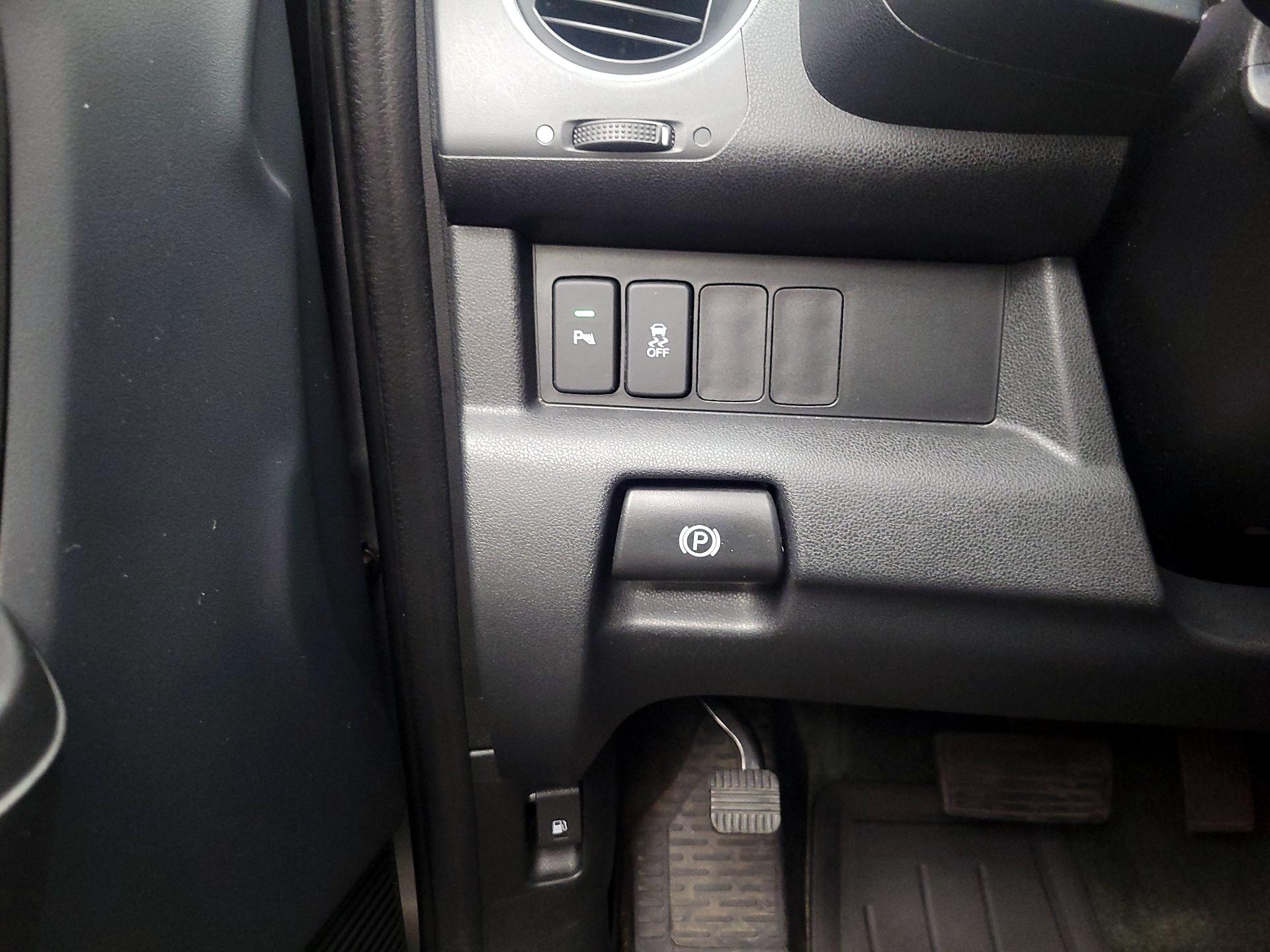 Thumbnail: 2015 Honda Pilot - 13