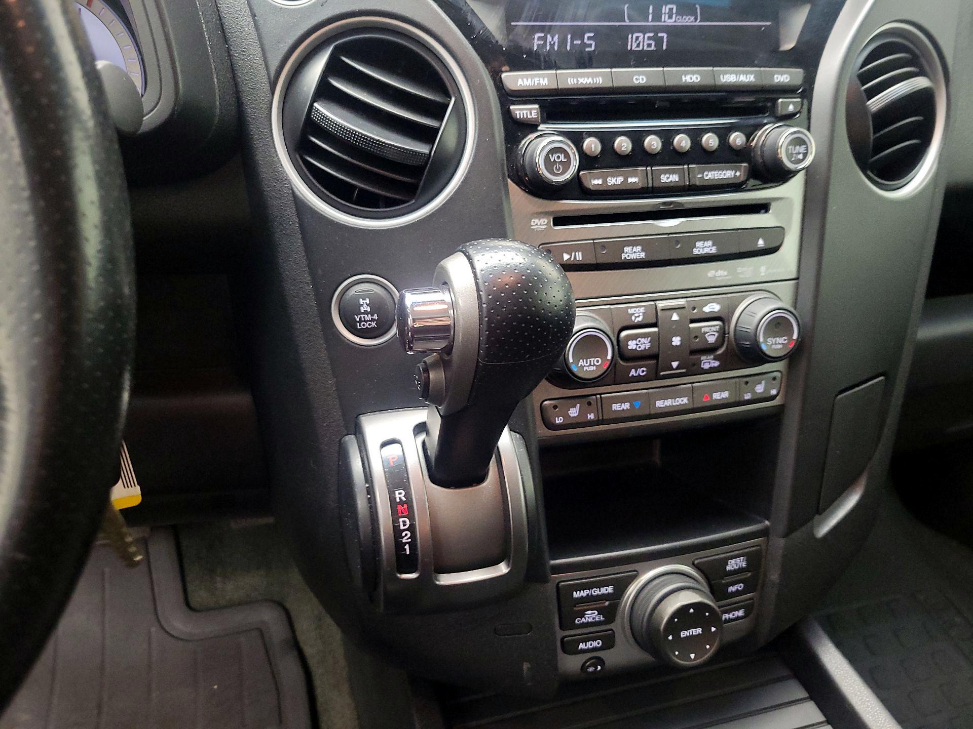 Thumbnail: 2015 Honda Pilot - 17