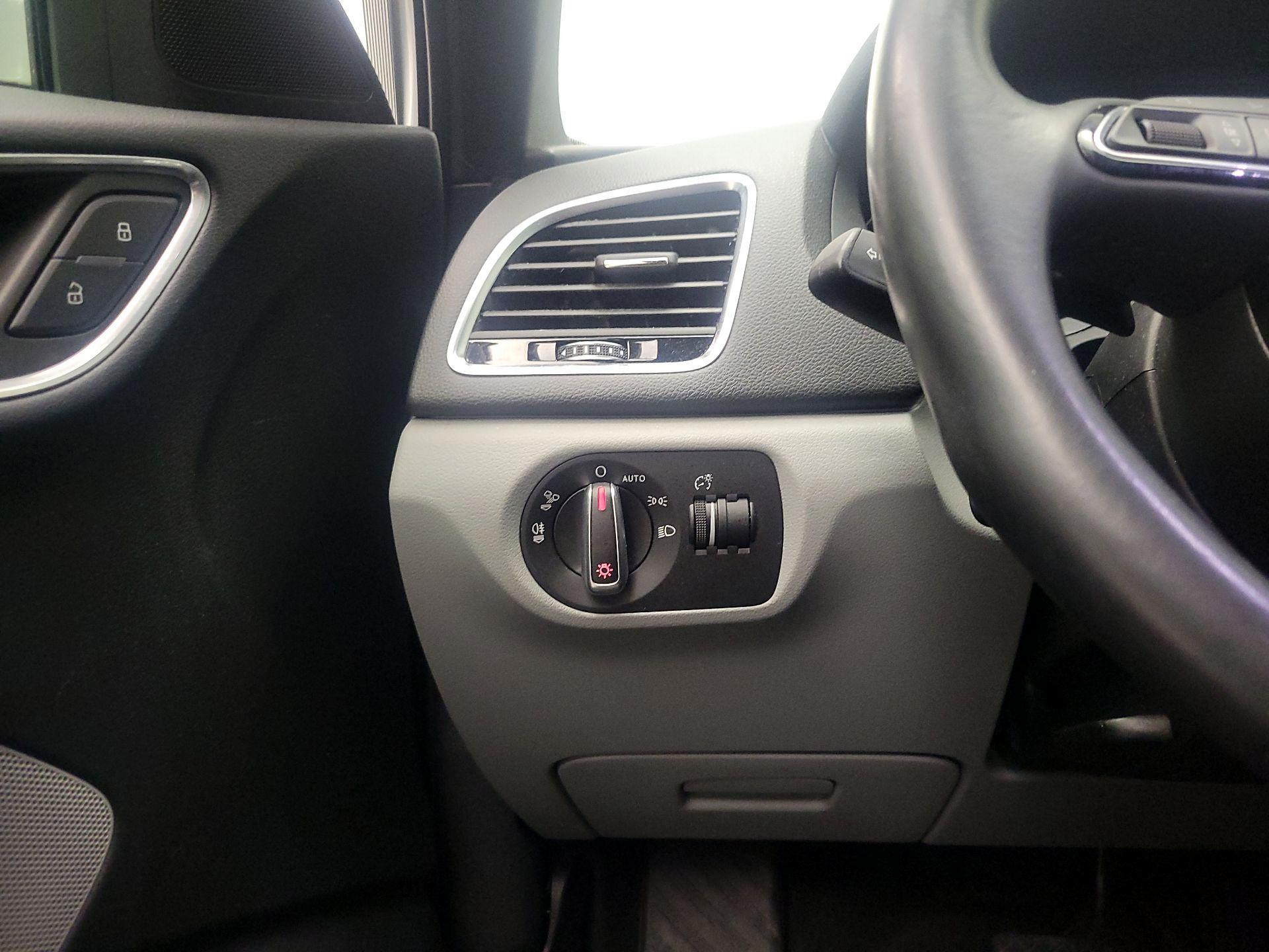 Thumbnail: 2018 Audi Q3 - 13