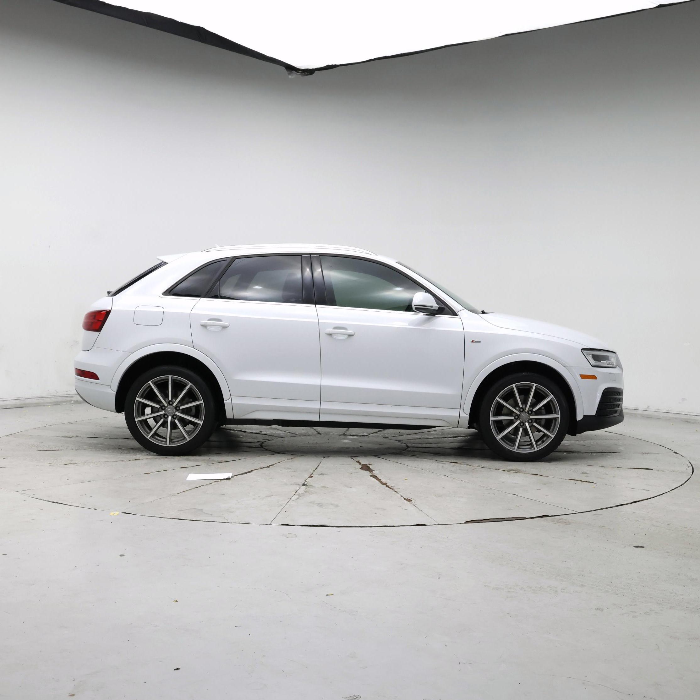 Thumbnail: 2018 Audi Q3 - 7