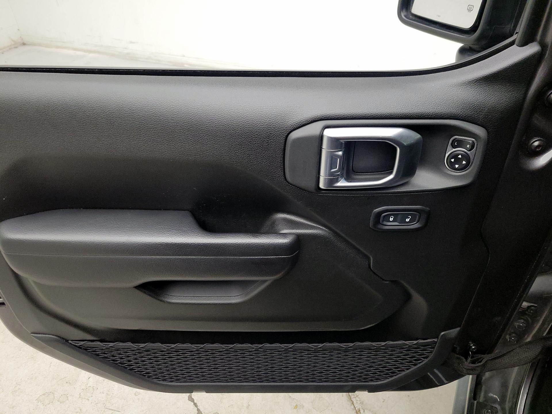 Thumbnail: 2024 Jeep Gladiator - 12