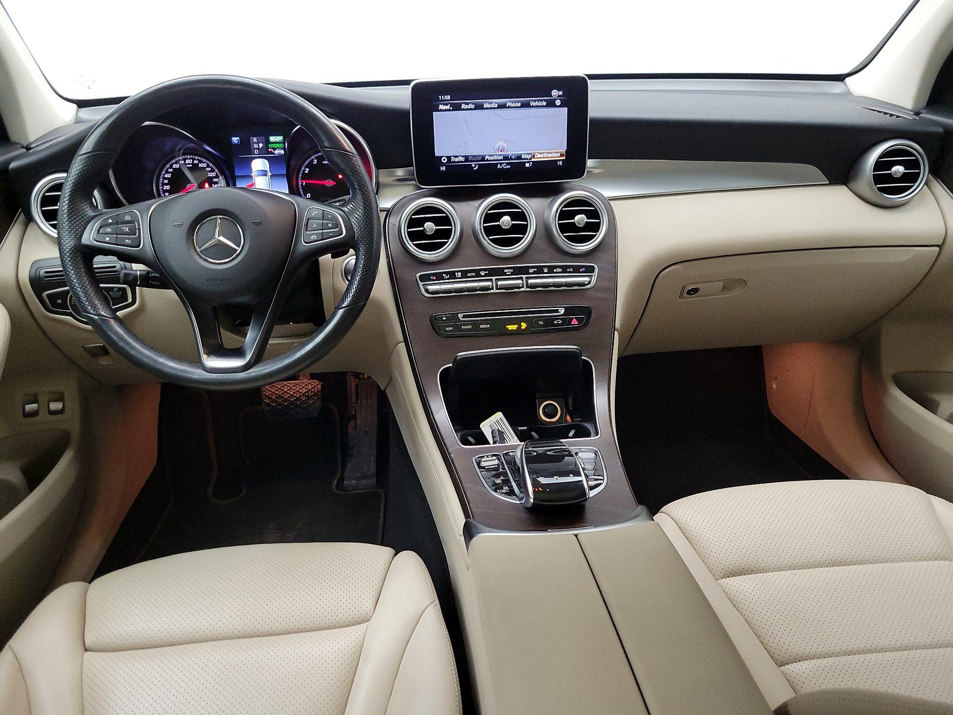 Thumbnail: 2019 Mercedes-Benz GLC - 9