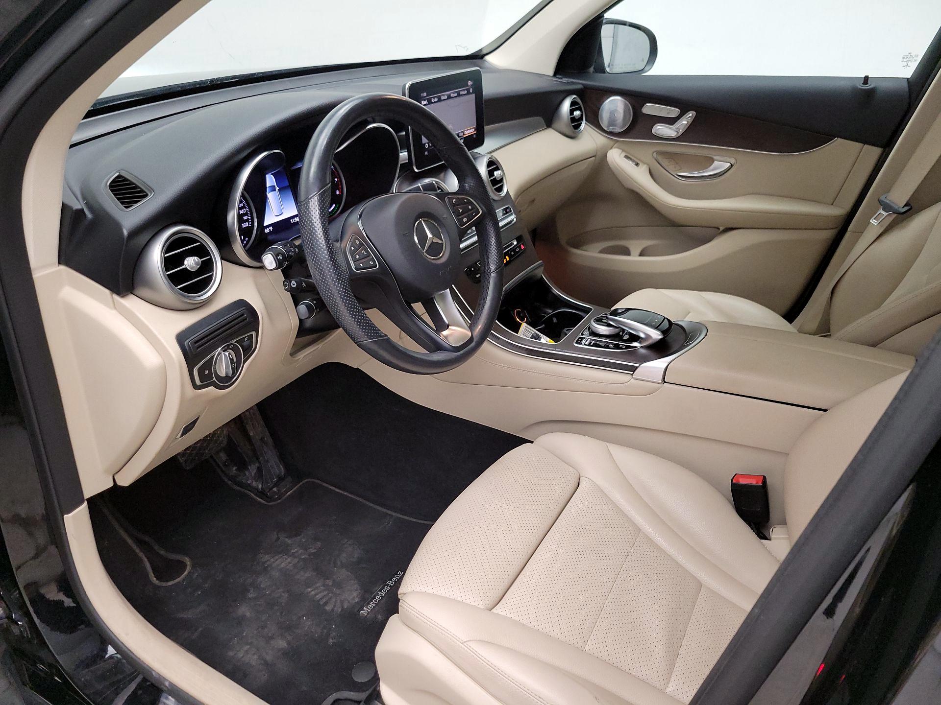 Thumbnail: 2019 Mercedes-Benz GLC - 11