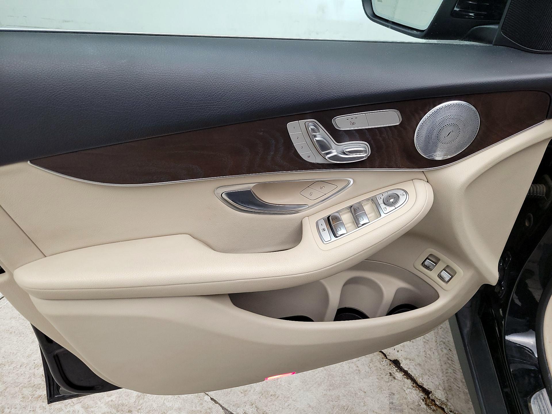 Thumbnail: 2019 Mercedes-Benz GLC - 12