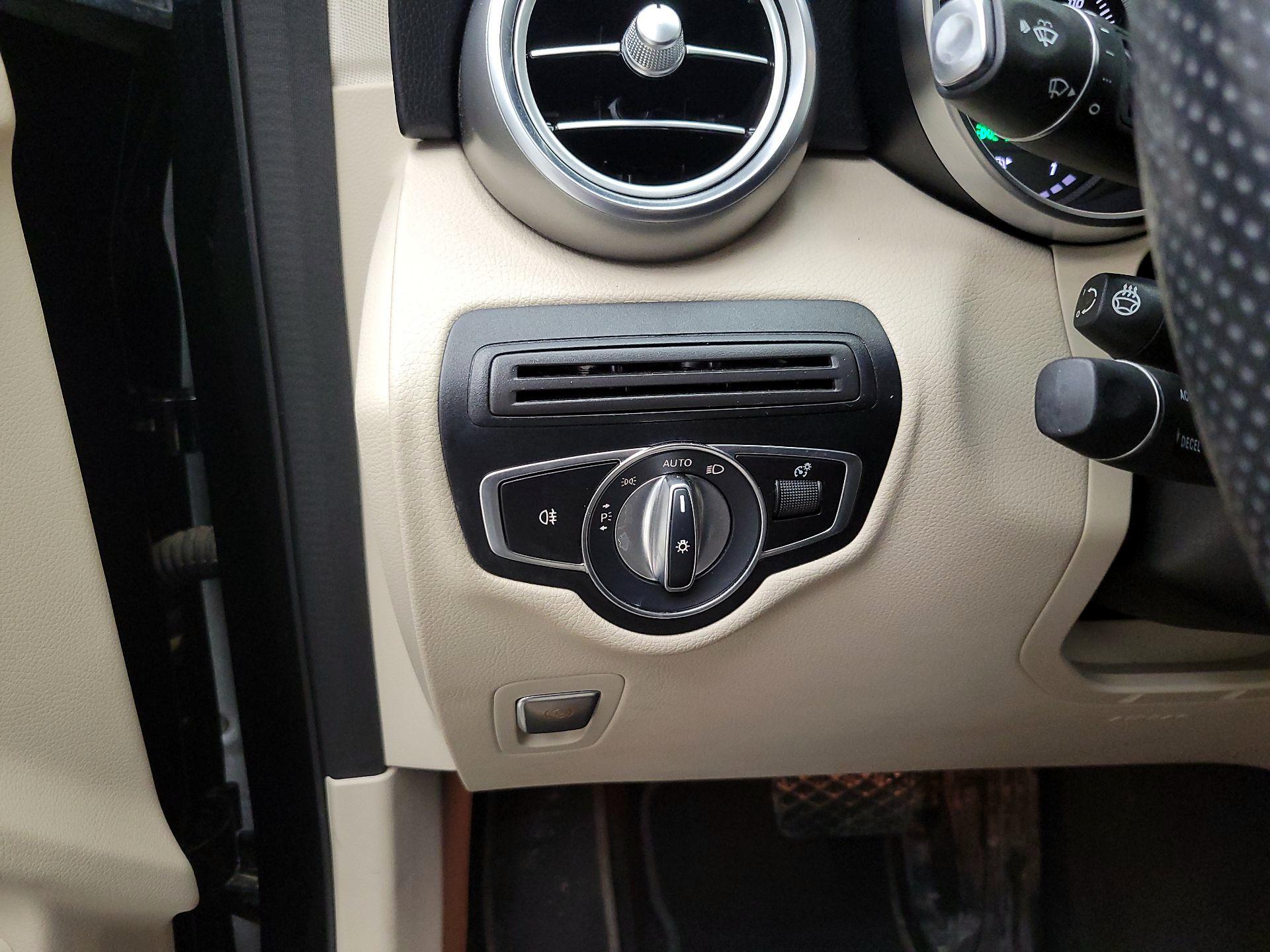 Thumbnail: 2019 Mercedes-Benz GLC - 13