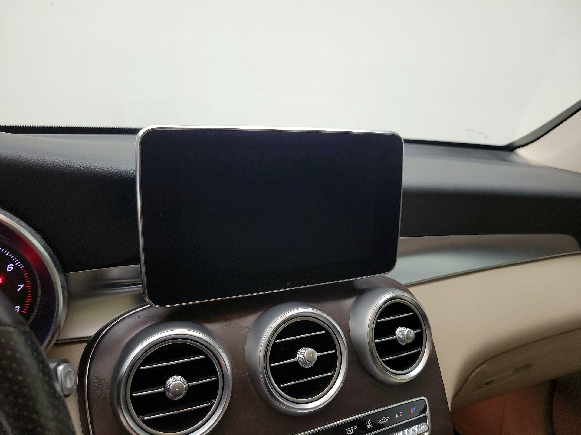 Thumbnail: 2019 Mercedes-Benz GLC - 16