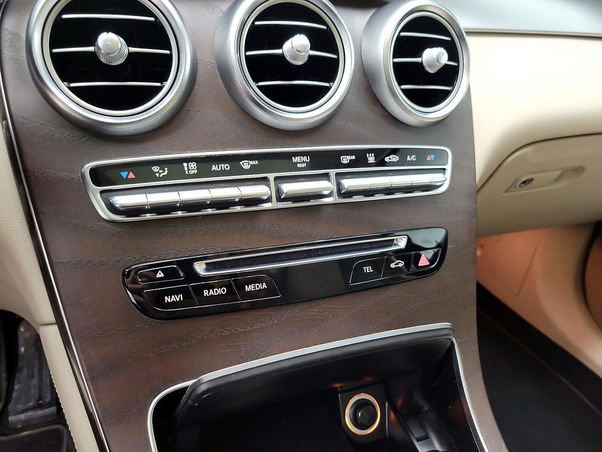 Thumbnail: 2019 Mercedes-Benz GLC - 17