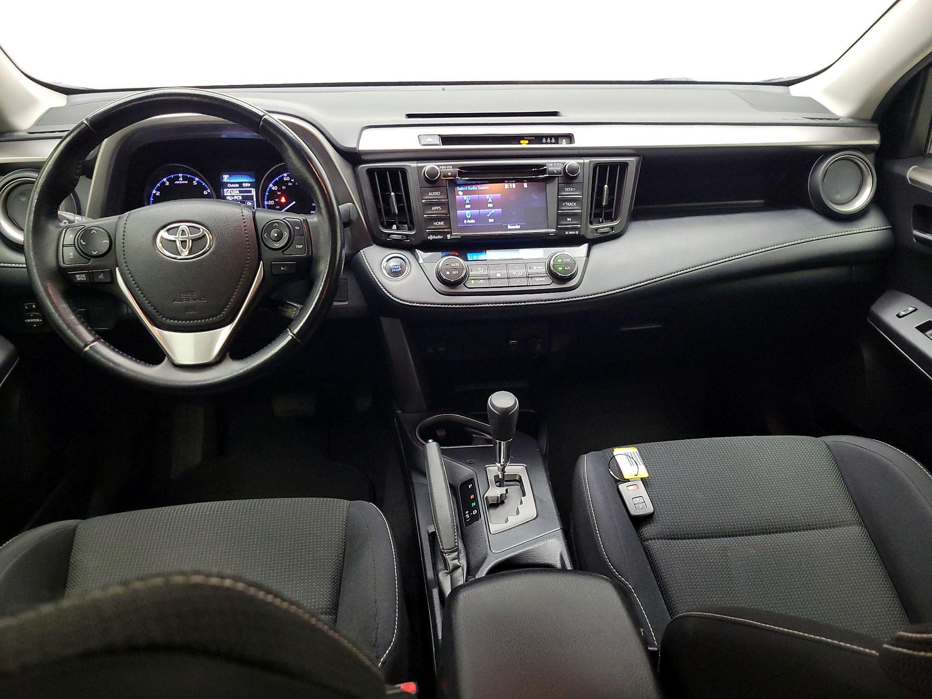 Thumbnail: 2018 Toyota RAV4 - 9