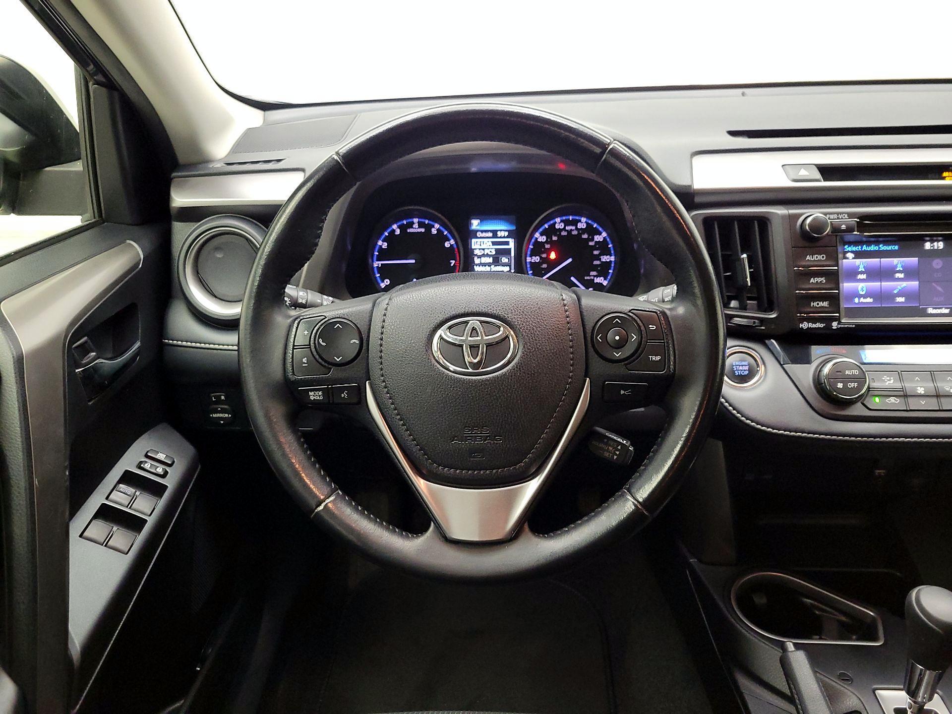 Thumbnail: 2018 Toyota RAV4 - 10