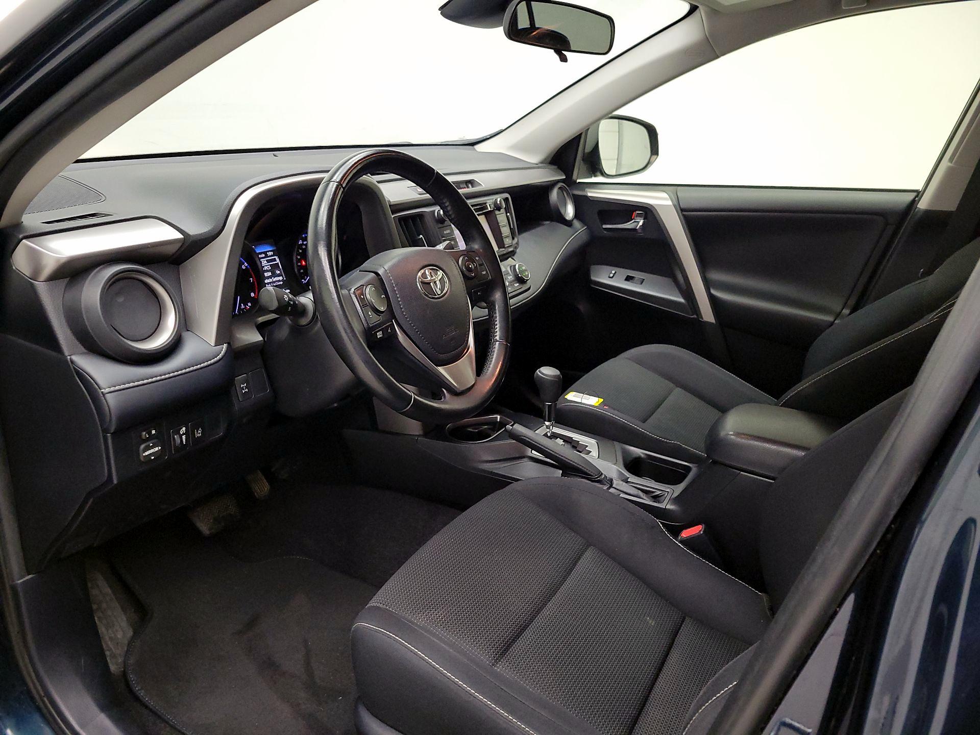 Thumbnail: 2018 Toyota RAV4 - 11