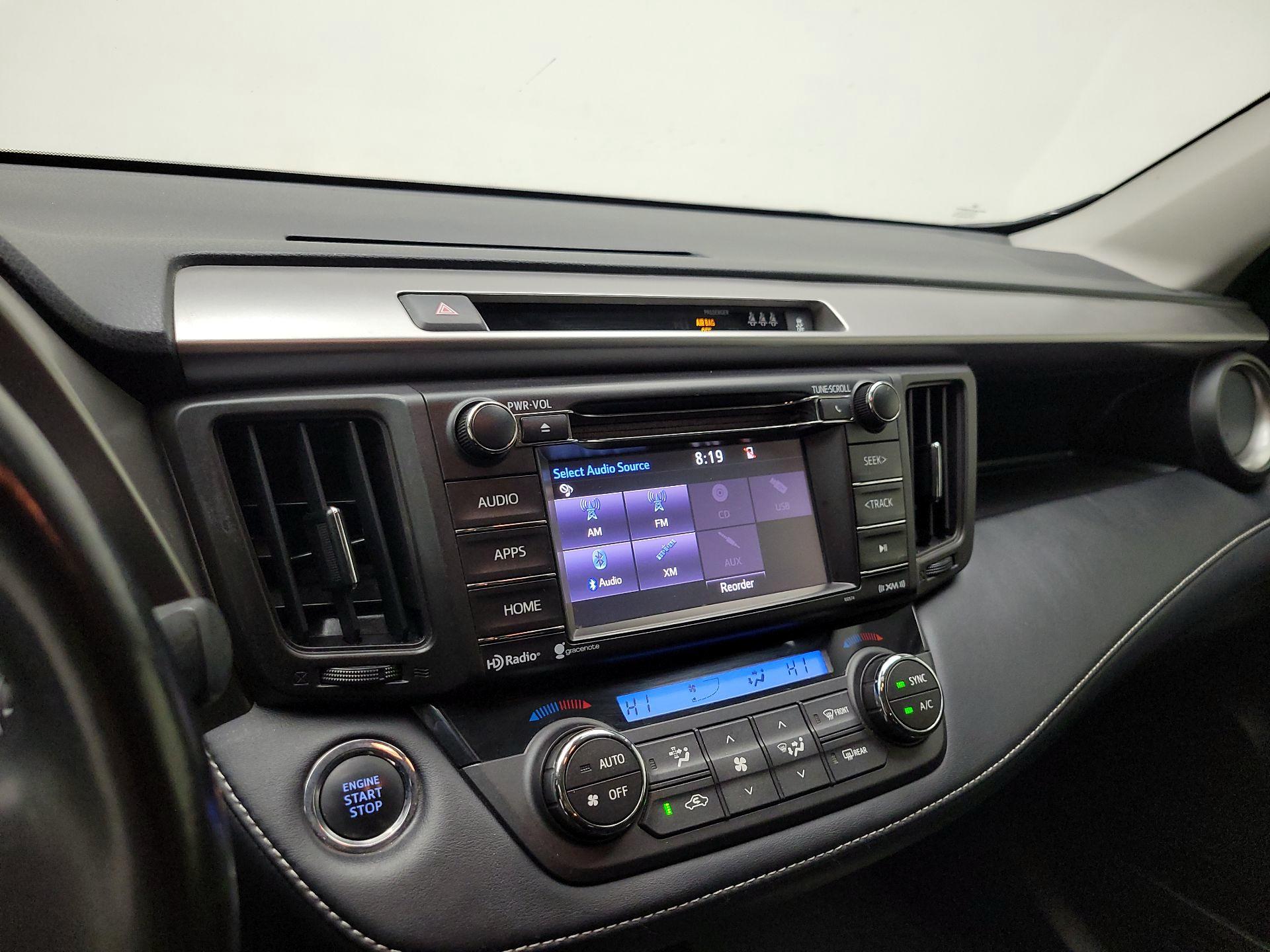 Thumbnail: 2018 Toyota RAV4 - 15