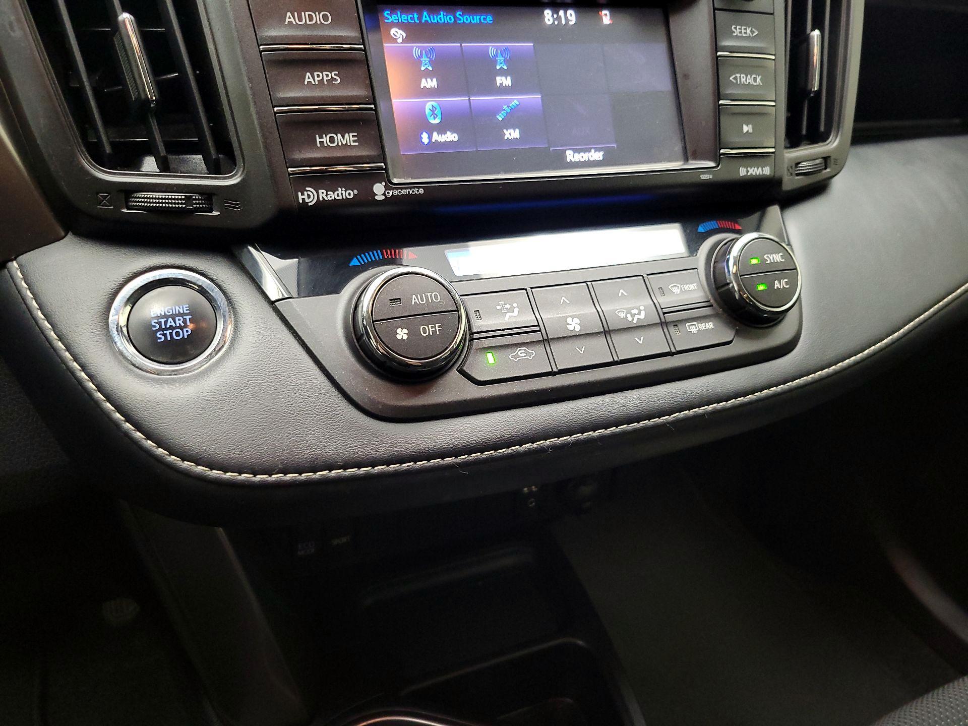 Thumbnail: 2018 Toyota RAV4 - 16