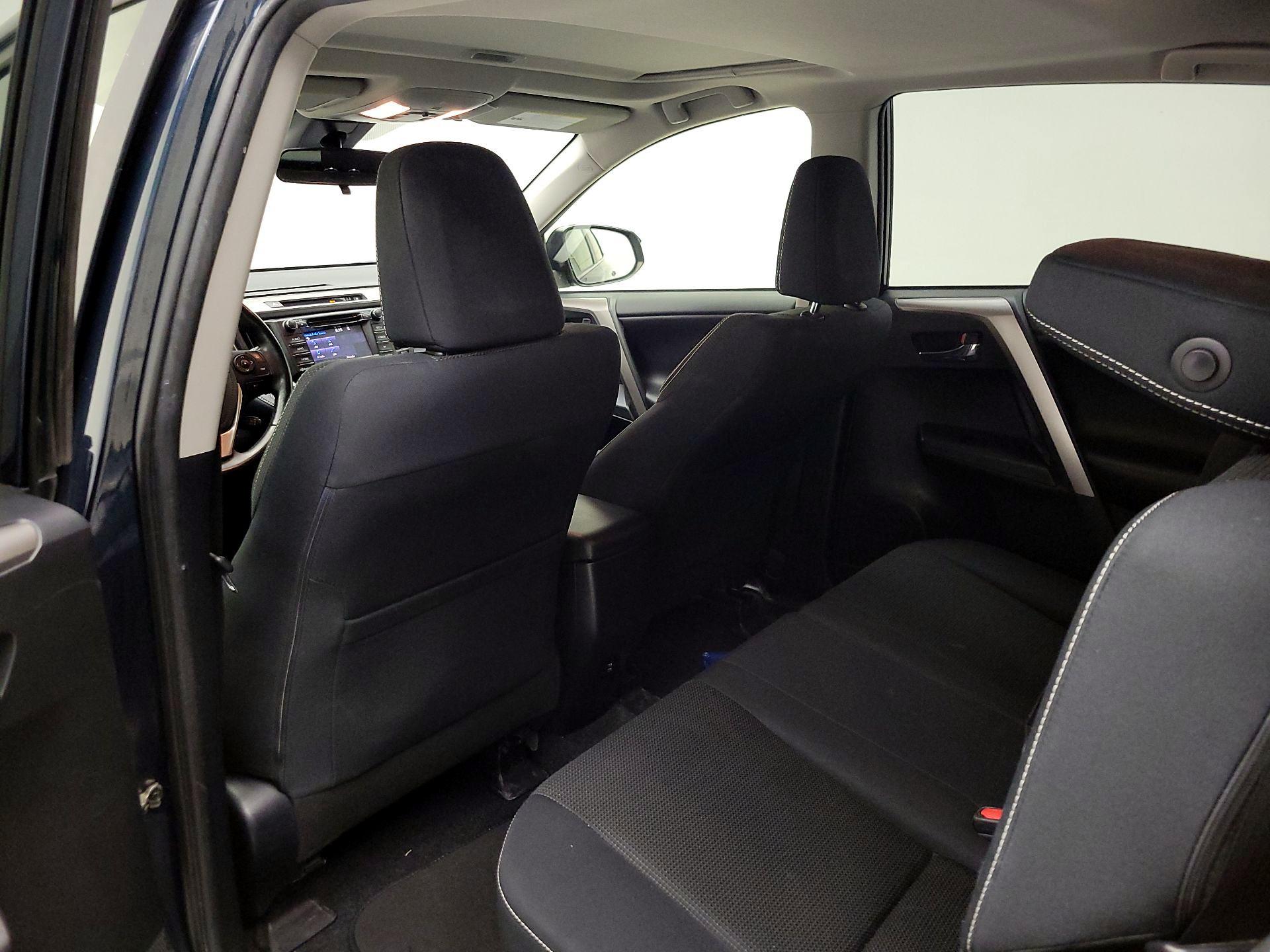 Thumbnail: 2018 Toyota RAV4 - 19