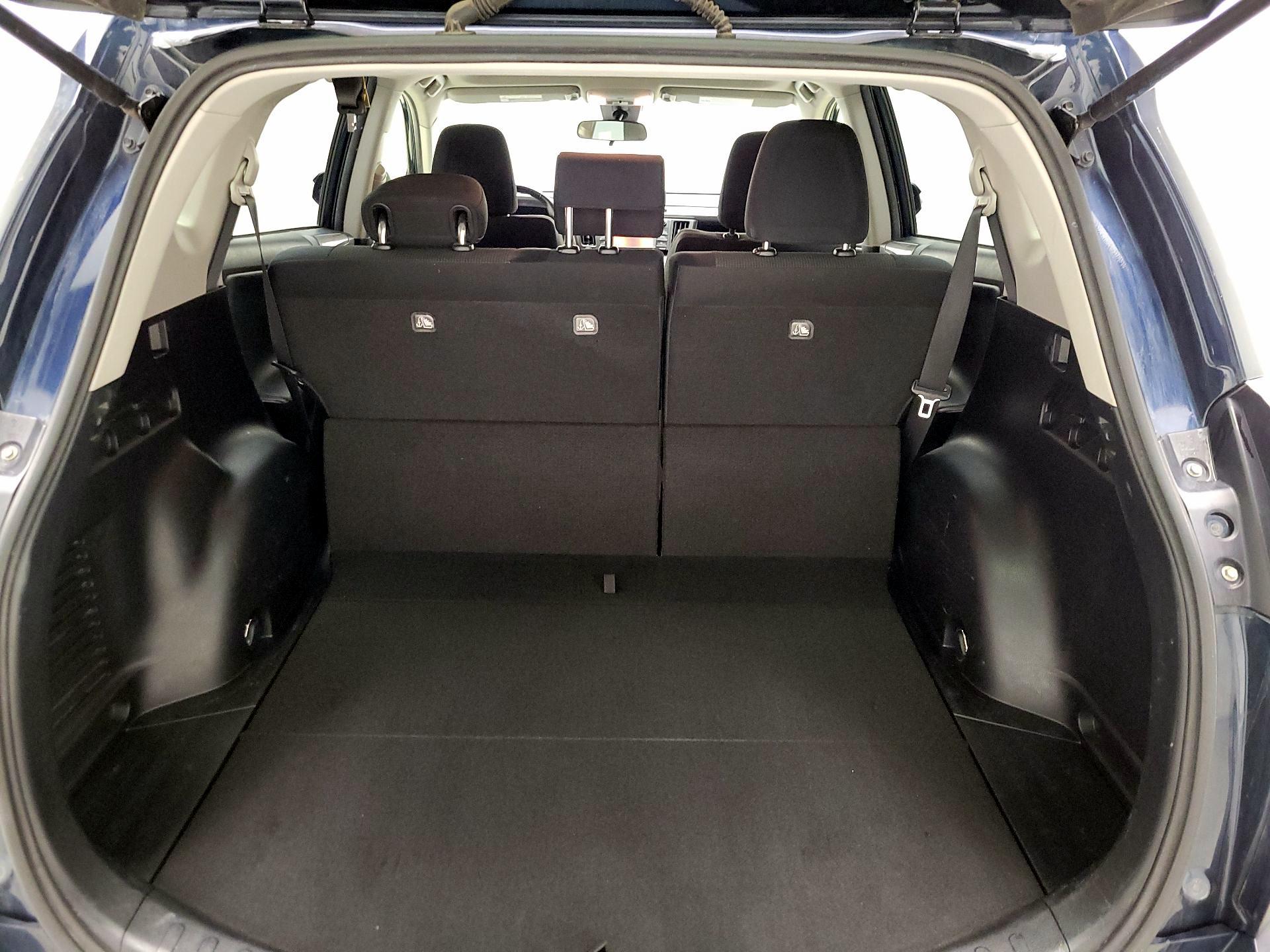 Thumbnail: 2018 Toyota RAV4 - 20