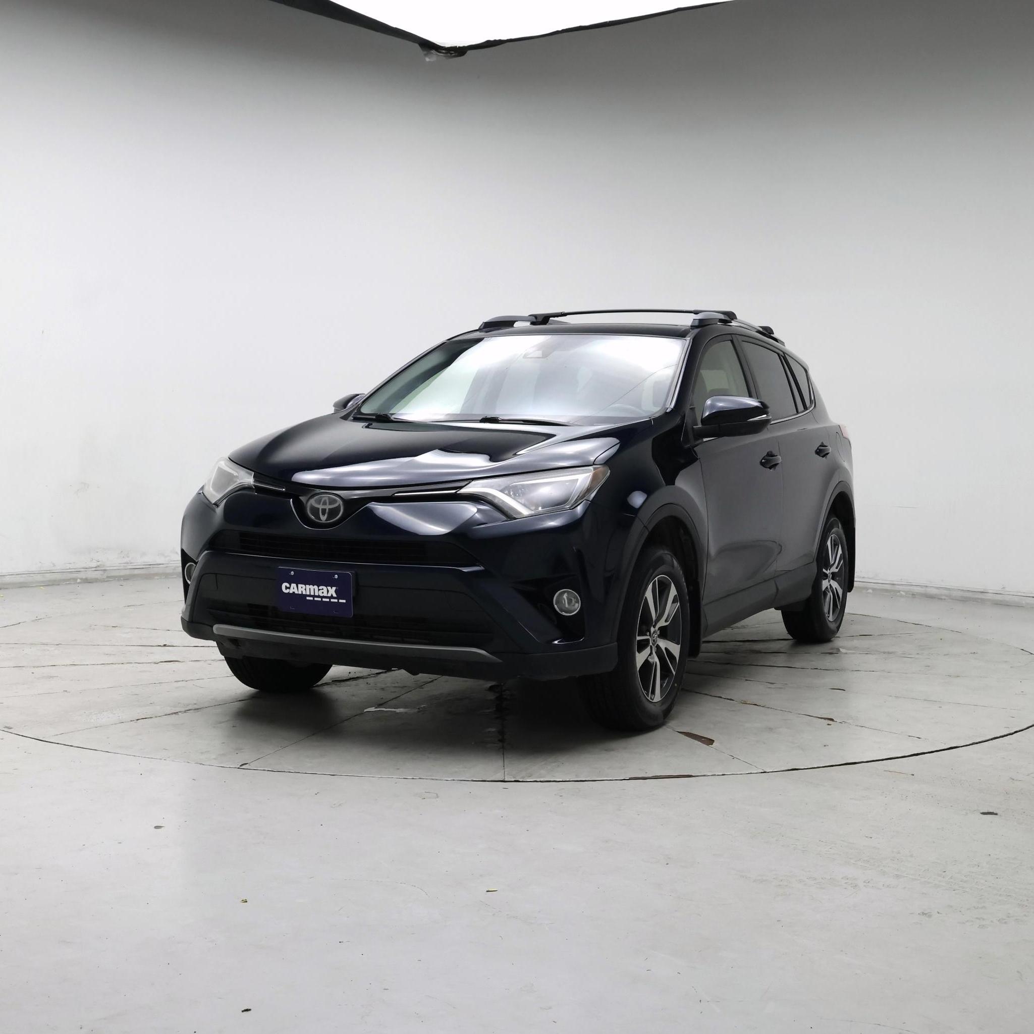 Thumbnail: 2018 Toyota RAV4 - 4