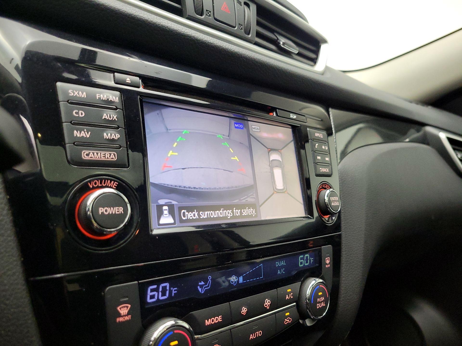 Thumbnail: 2015 Nissan Rogue - 15