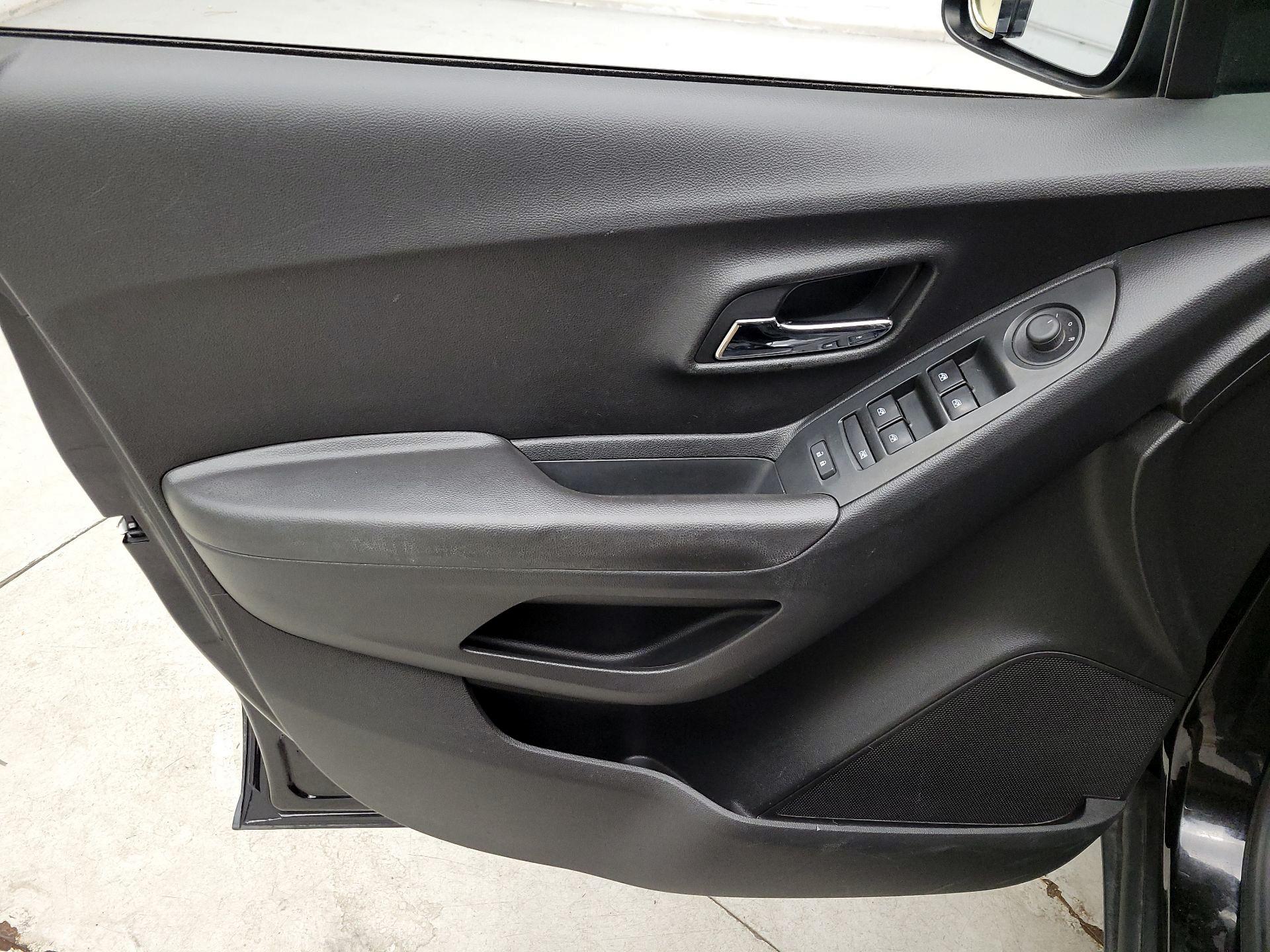 Thumbnail: 2020 Chevrolet Trax - 12