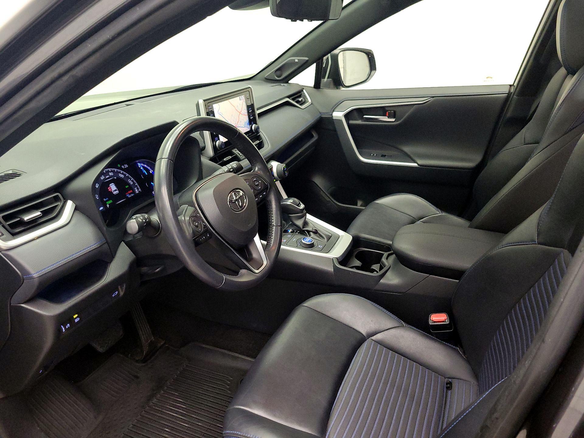 Thumbnail: 2020 Toyota RAV4 - 11