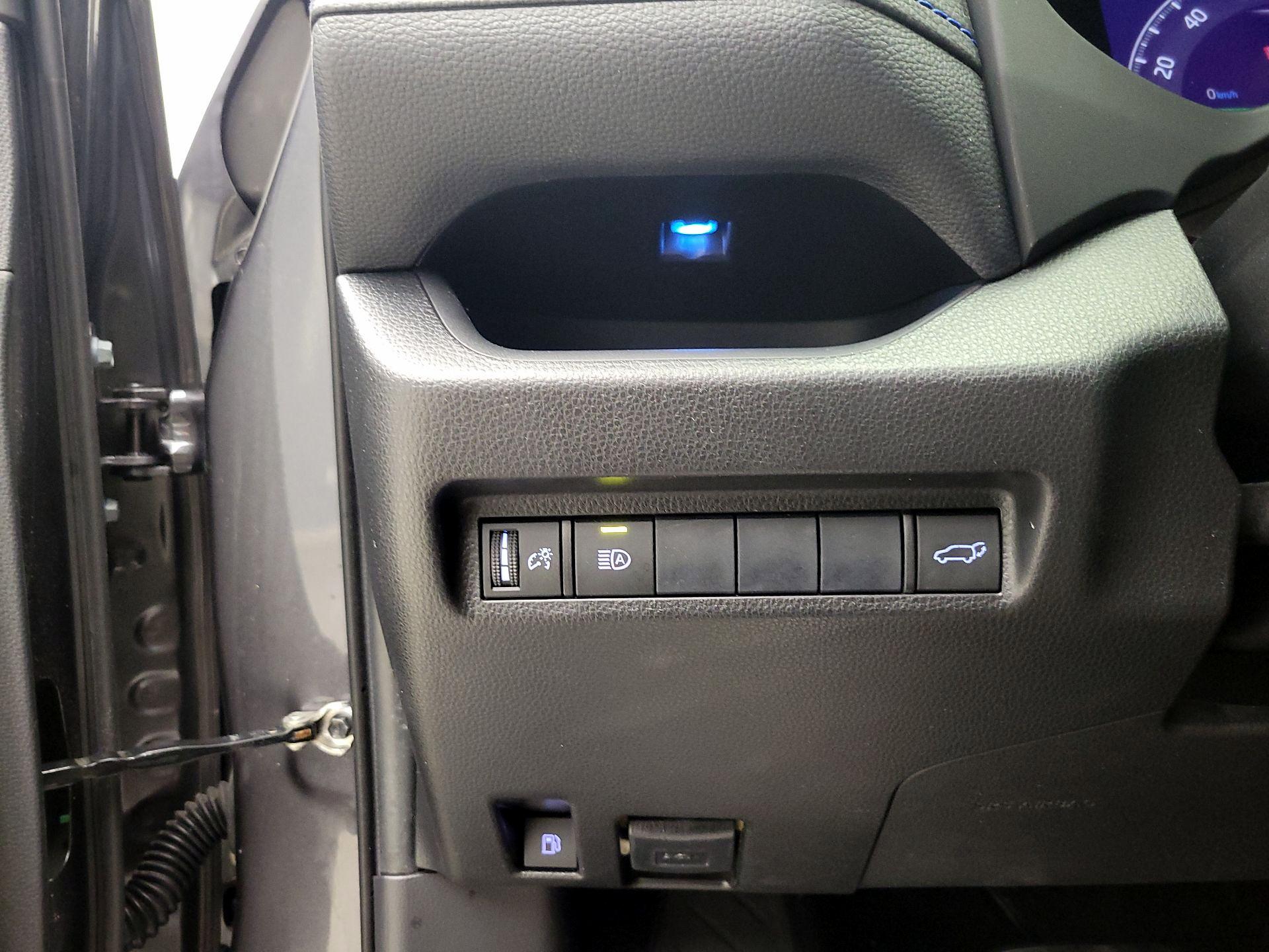 Thumbnail: 2020 Toyota RAV4 - 13