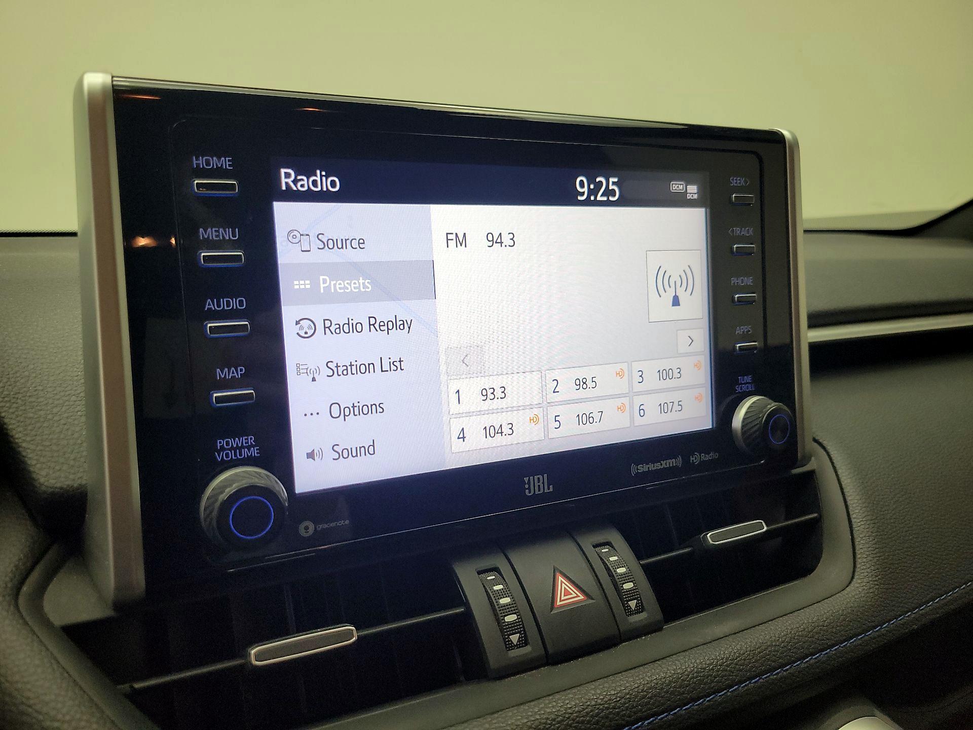 Thumbnail: 2020 Toyota RAV4 - 16