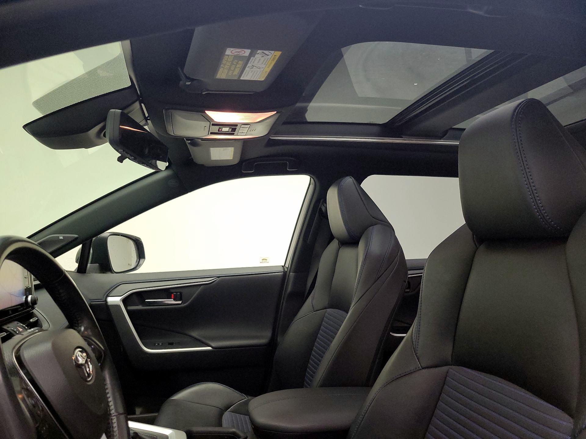 Thumbnail: 2020 Toyota RAV4 - 20