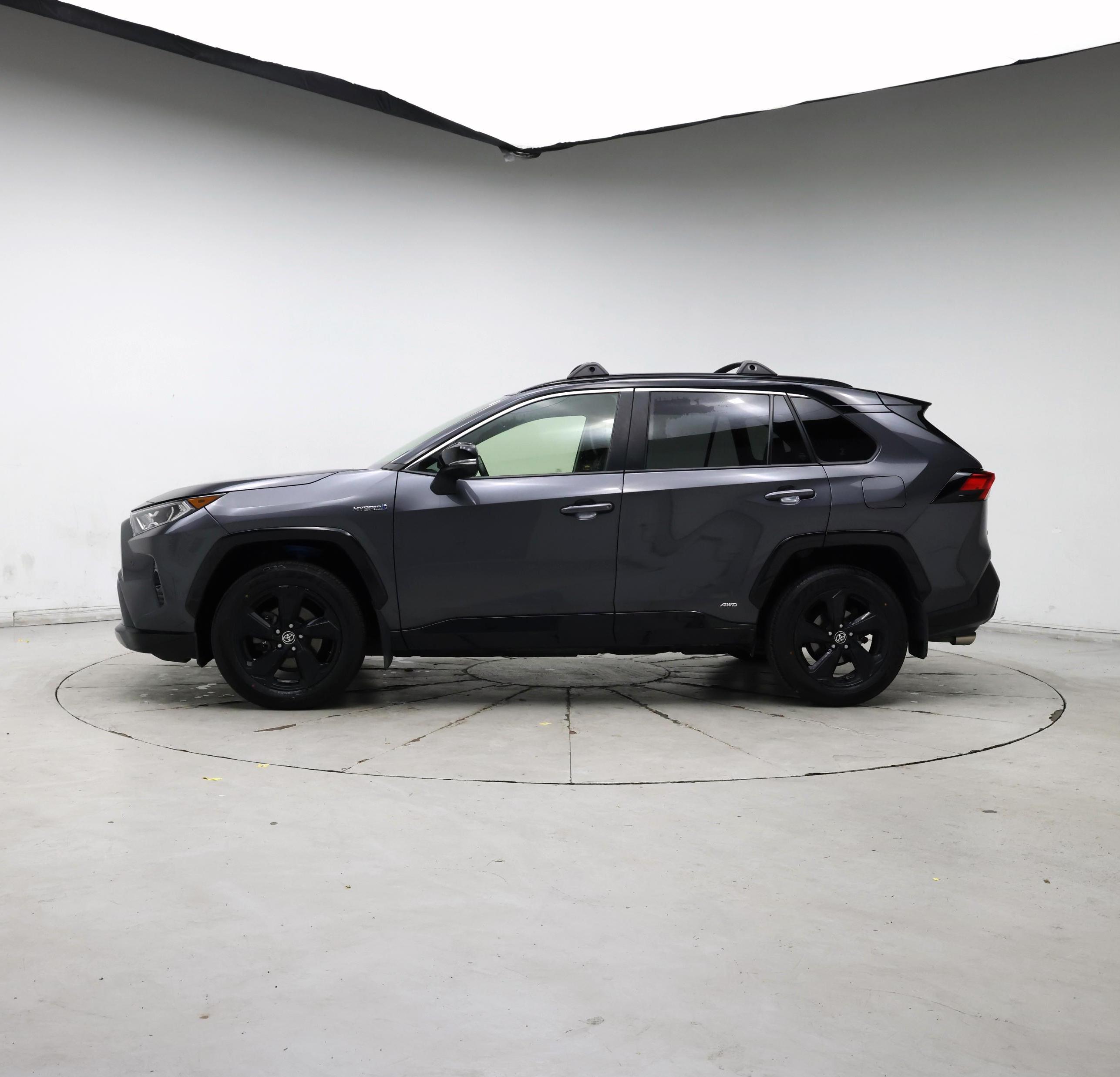 Thumbnail: 2020 Toyota RAV4 - 3