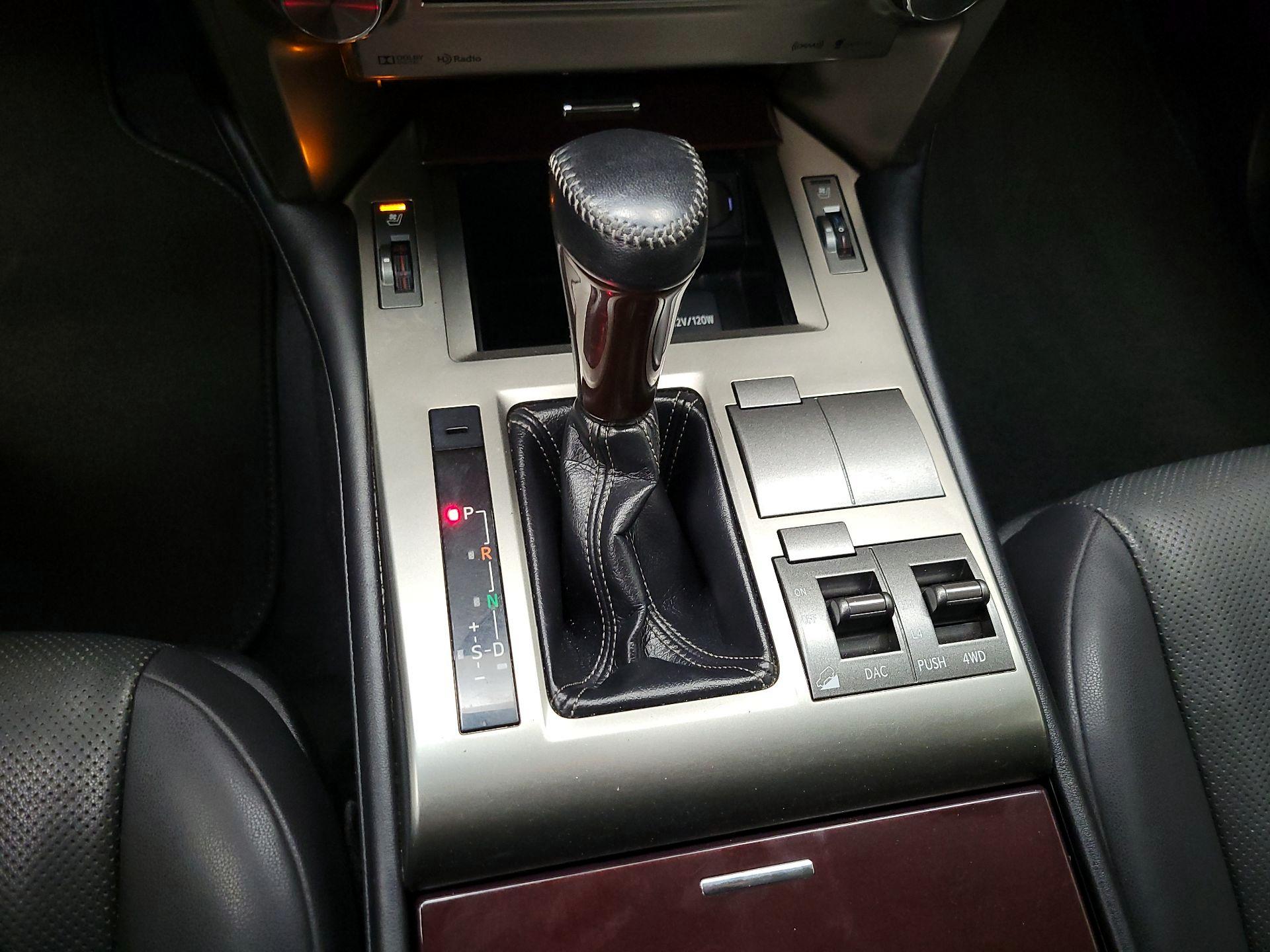 Thumbnail: 2019 Lexus GX - 18